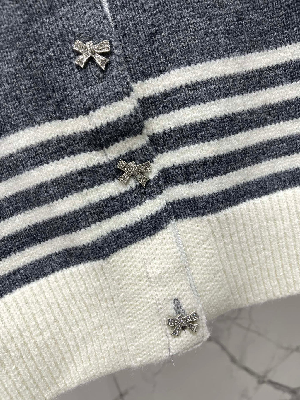 THOM 26S CARDIGAN STYLE 7