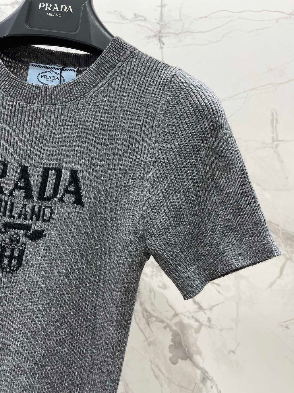 PRADA 26S SHORT-SLEEVE T-SHIRT 690