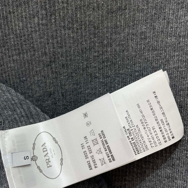 PRADA 26S SHORT-SLEEVE T-SHIRT 690
