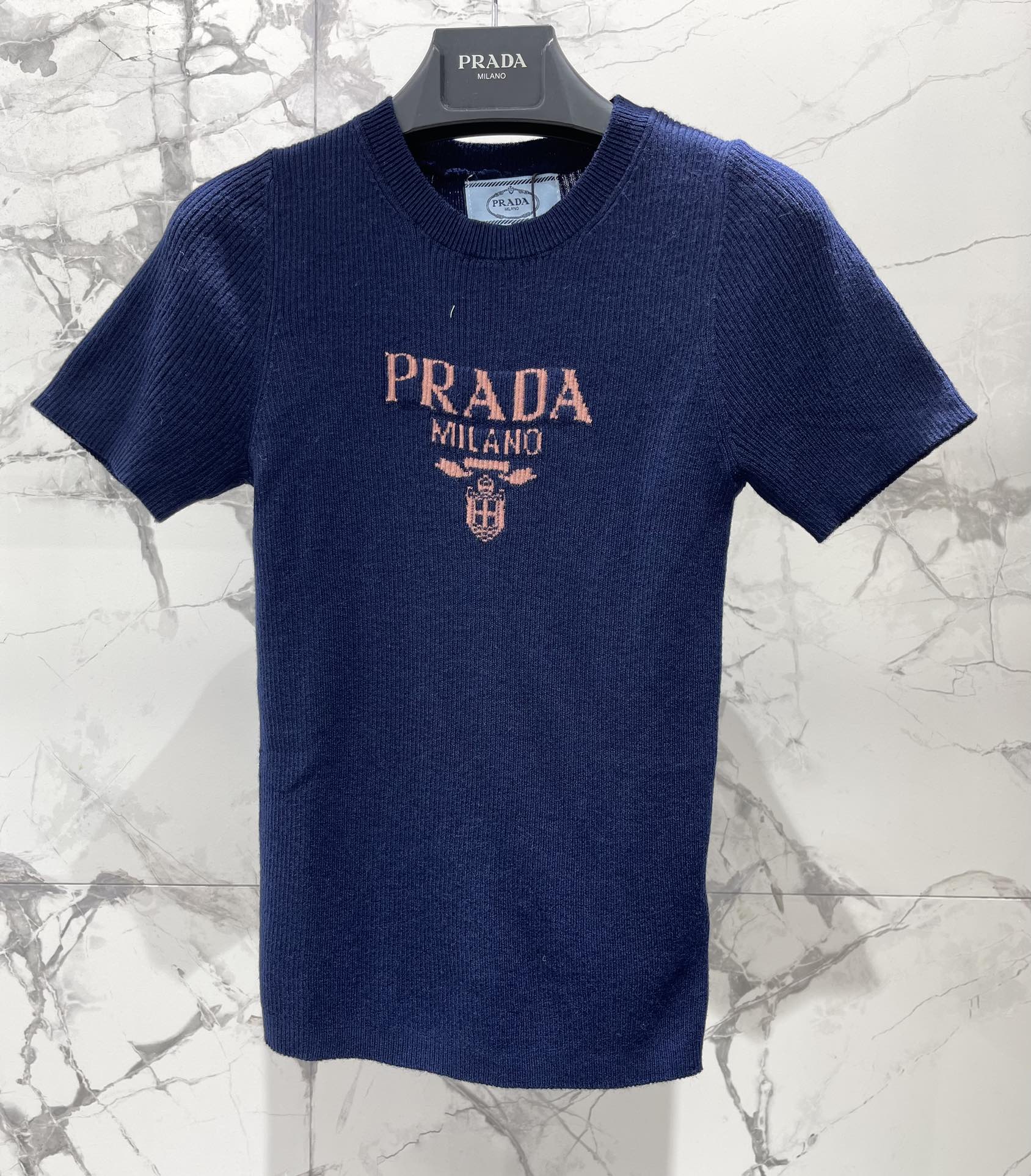 PRADA 26S SHORT-SLEEVE T-SHIRT 689