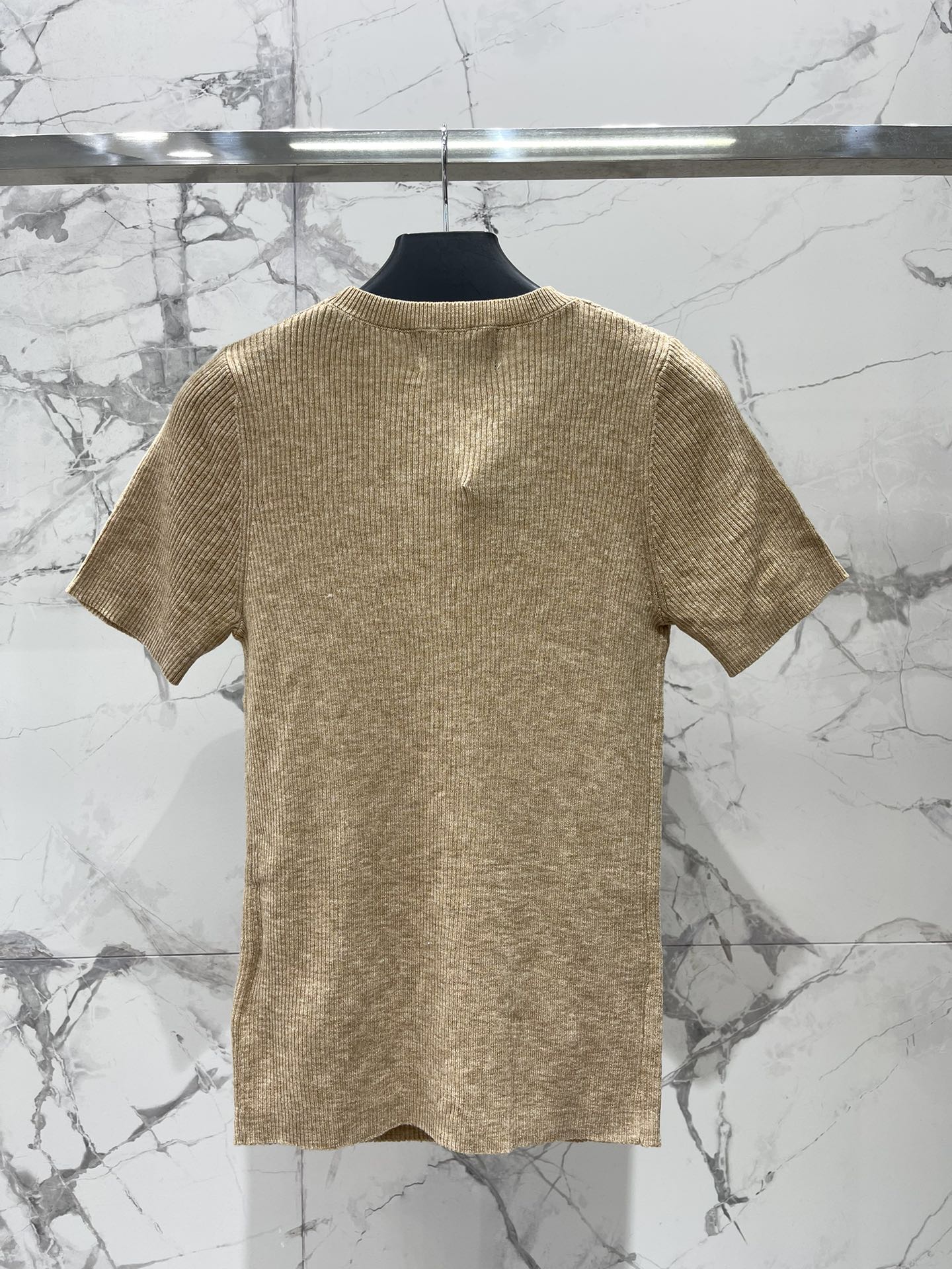 PRADA 26S SHORT-SLEEVE T-SHIRT 687
