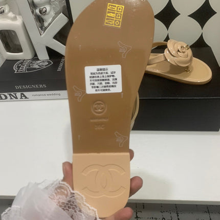CHANEL 26S THONG SANDALS IN BEIGE LAMBSKIN WITH FLORAL