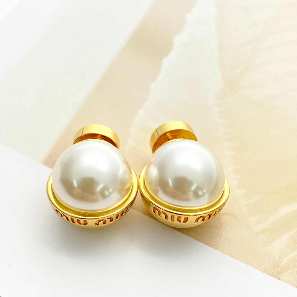 MIUMIU 26S PEARL BALL LOGO STUD EARRINGS IN GOLD TONE METAL 621512