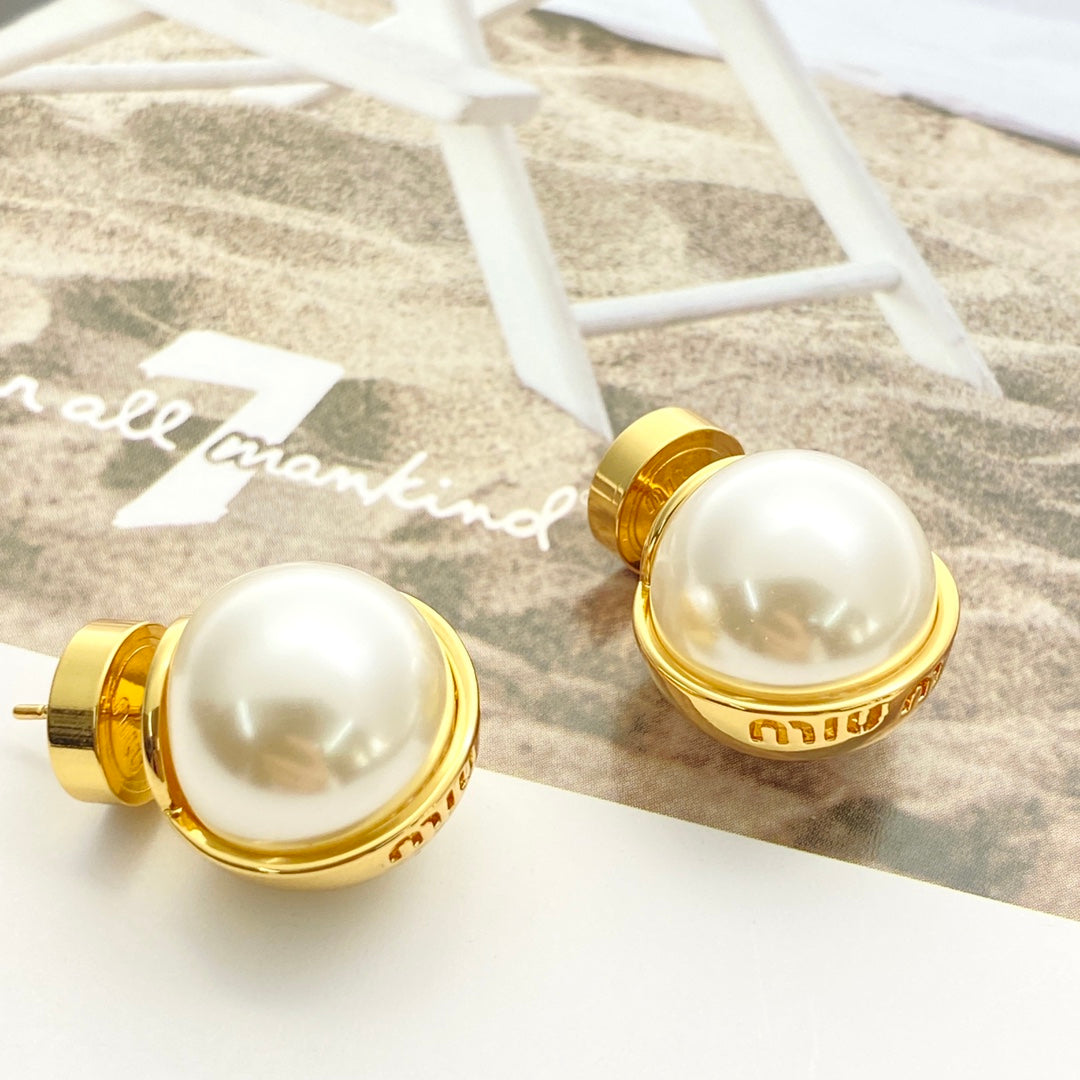 MIUMIU 26S PEARL BALL LOGO STUD EARRINGS IN GOLD TONE METAL 621512
