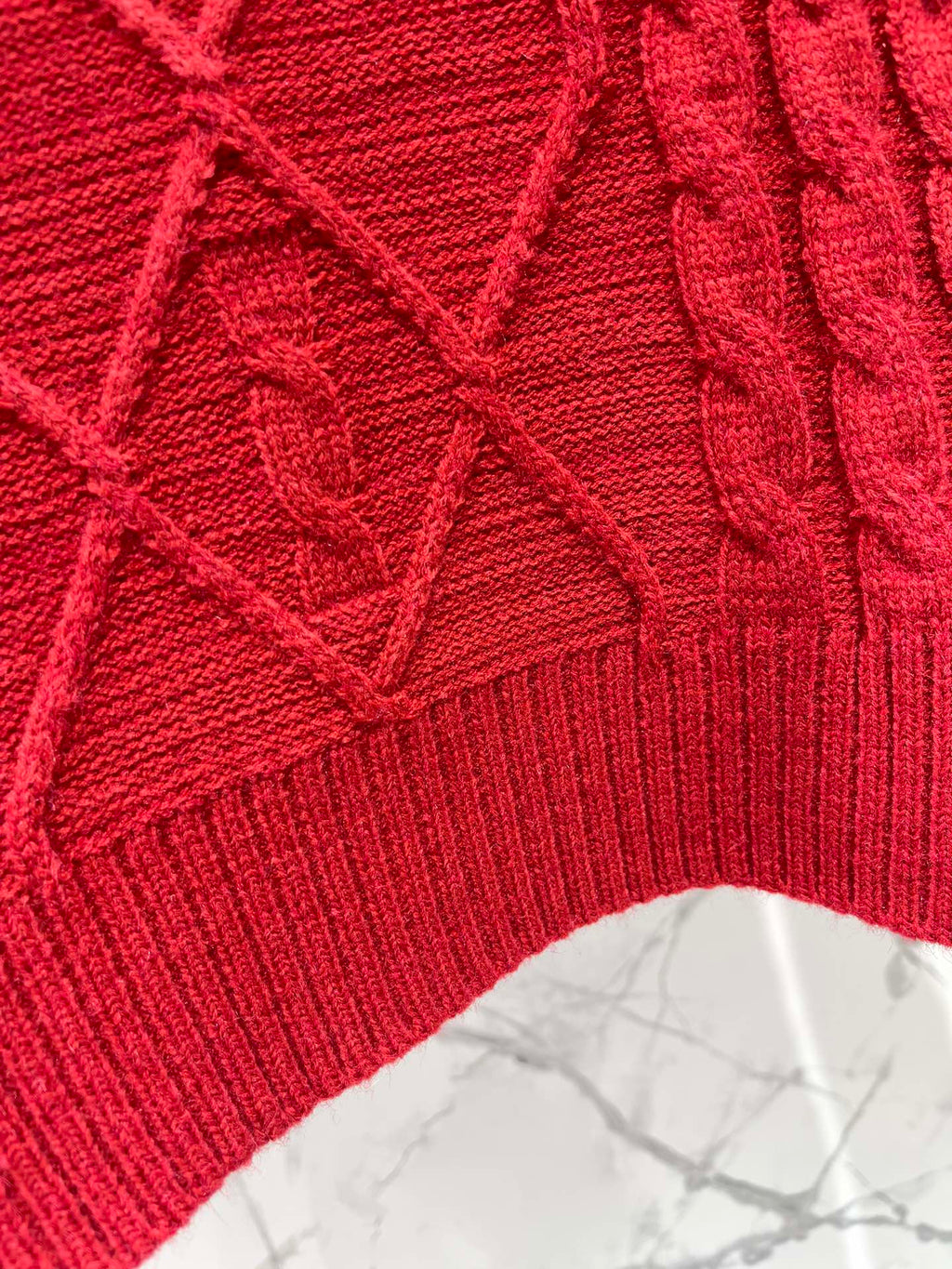 CHANEL 26S LONG-SLEEVE CREWNECK SWEATER 666