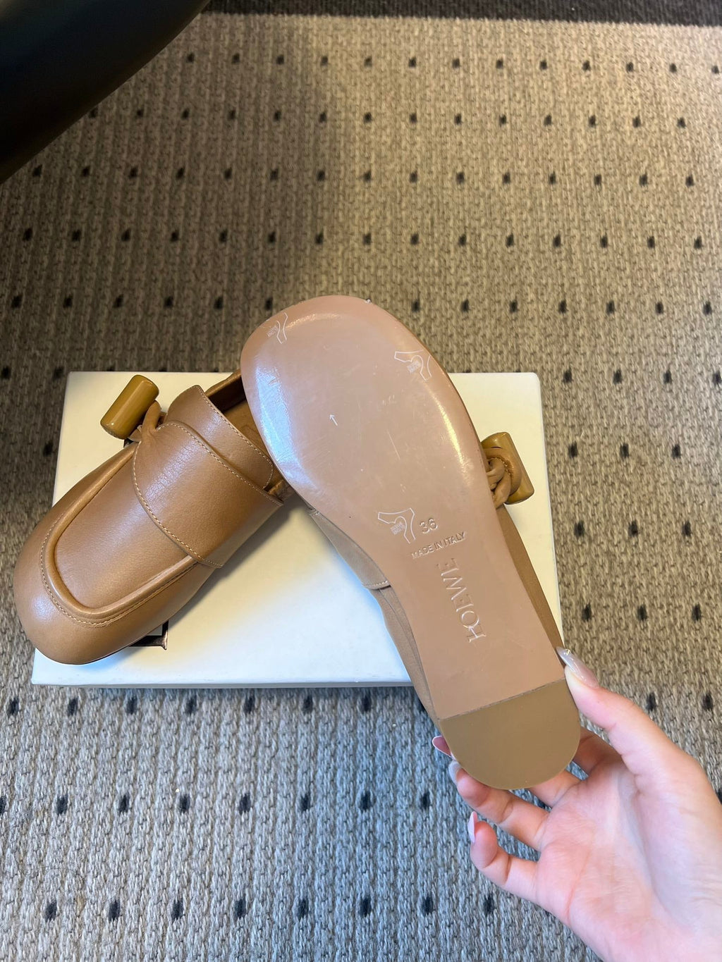 LOEWE 26S TOGGLE LOAFER 20MM IN NUDE BROWN SHINY CALFSKIN