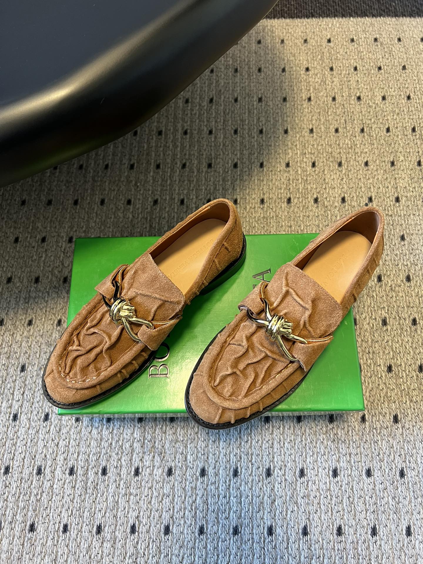 BOTTEGA VENETA 26S LOAFERS IN BROWN SUEDE WITH GOLD HARDWARE