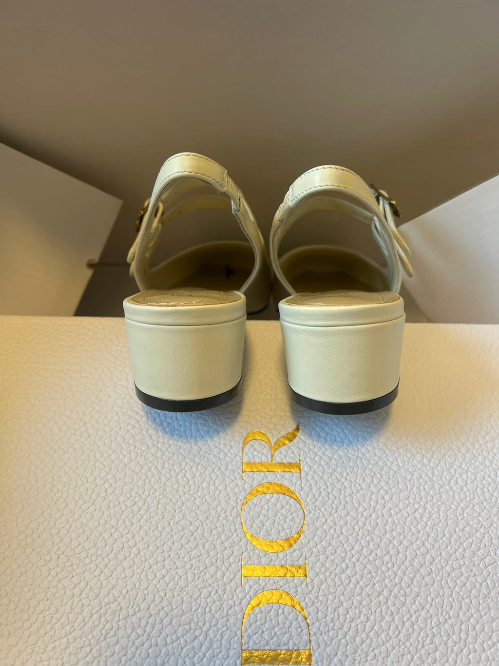 DIOR 26S CHERIE SLINGBACK PUMP 45MM IN CREAM WHITE CALFSKIN GOLD HARDWARE