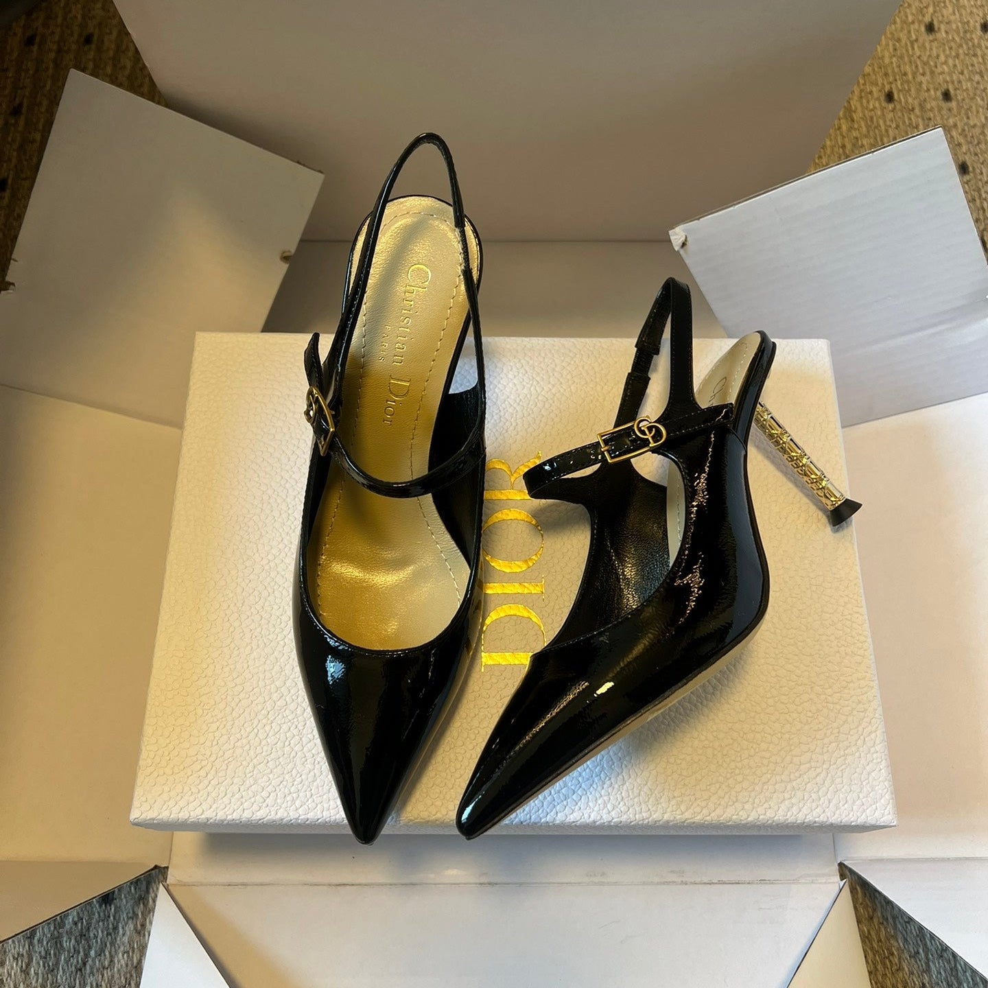 DIOR 26S SLINGBACK PUMP 90MM IN BLACK PATENT CALFSKIN GOLD HARDWARE