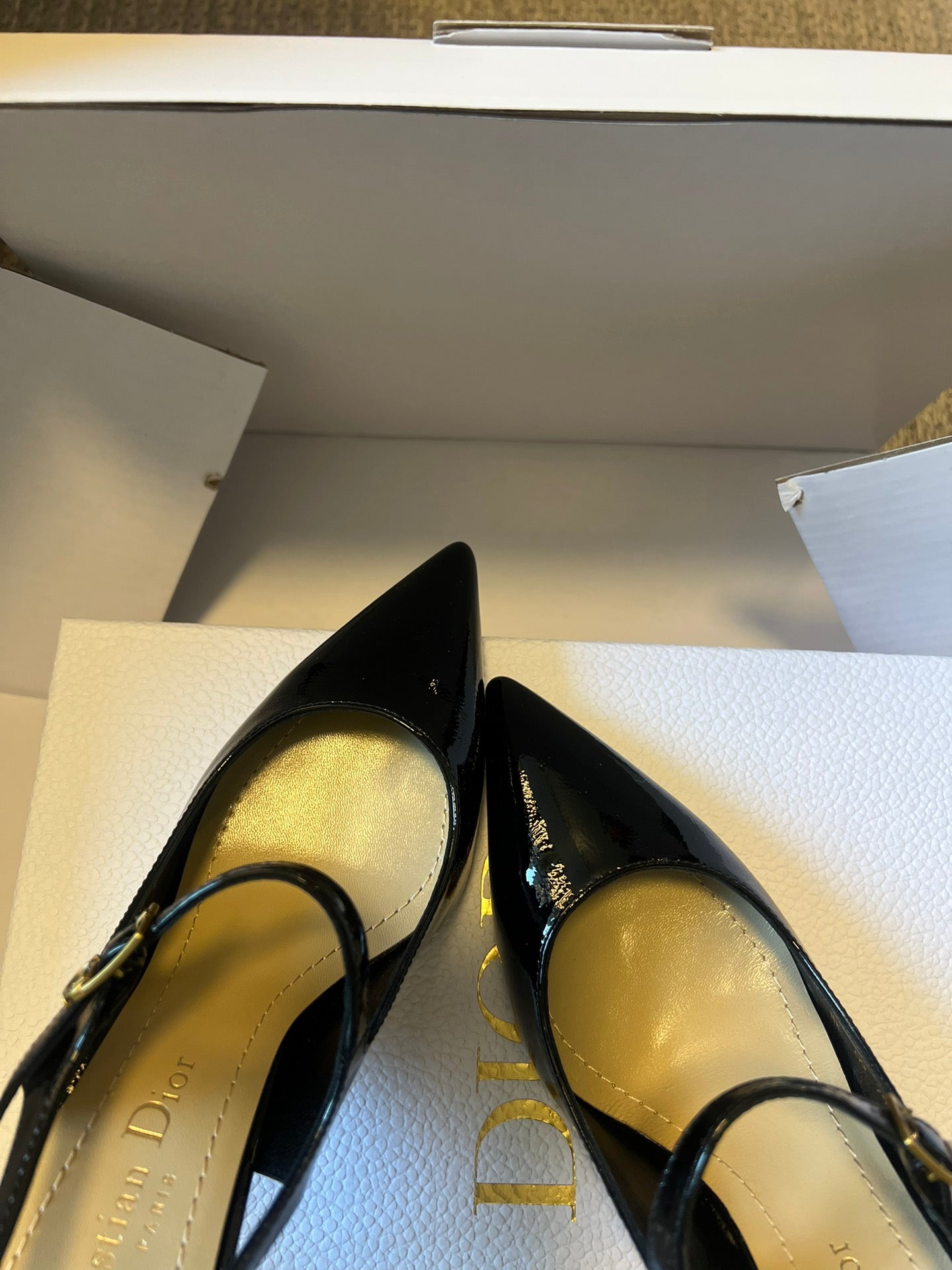 DIOR 26S SLINGBACK PUMP 90MM IN BLACK PATENT CALFSKIN GOLD HARDWARE