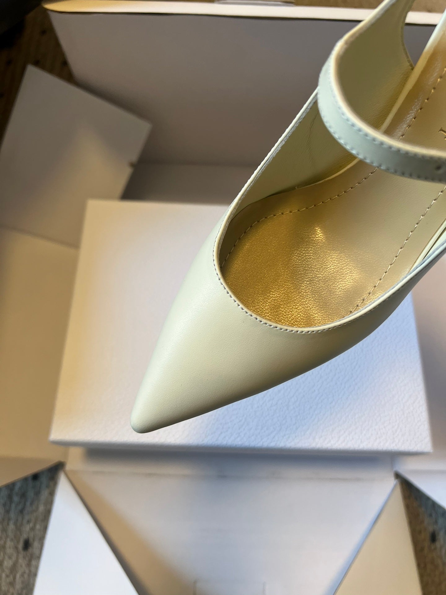DIOR 26S SLINGBACK PUMP 90MM IN CREAM WHITE CALFSKIN GOLD HARDWARE