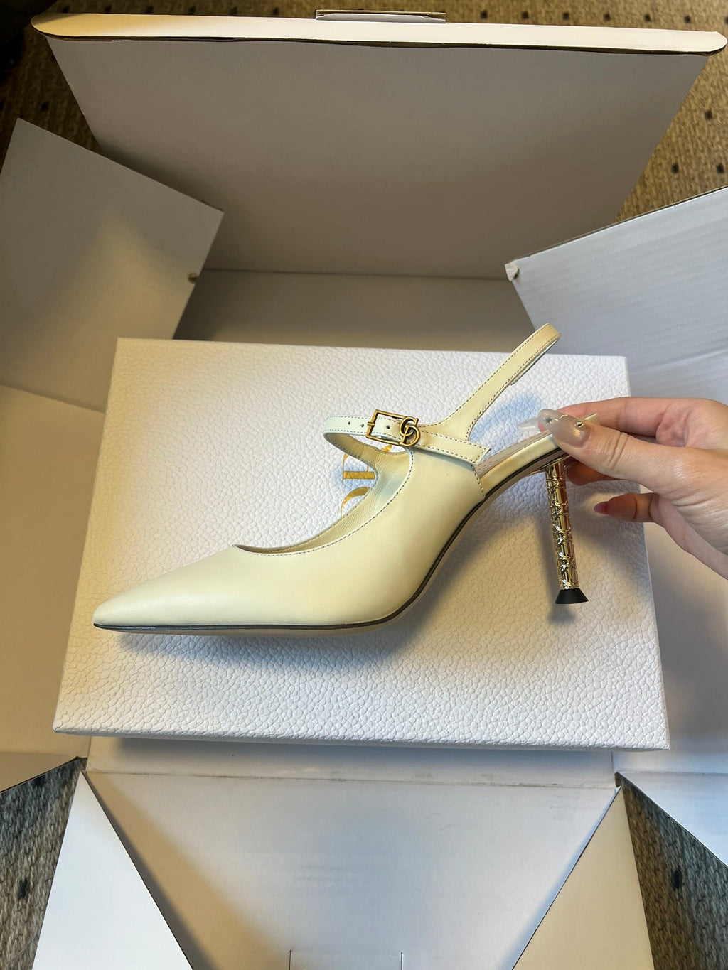 DIOR 26S SLINGBACK PUMP 90MM IN CREAM WHITE CALFSKIN GOLD HARDWARE