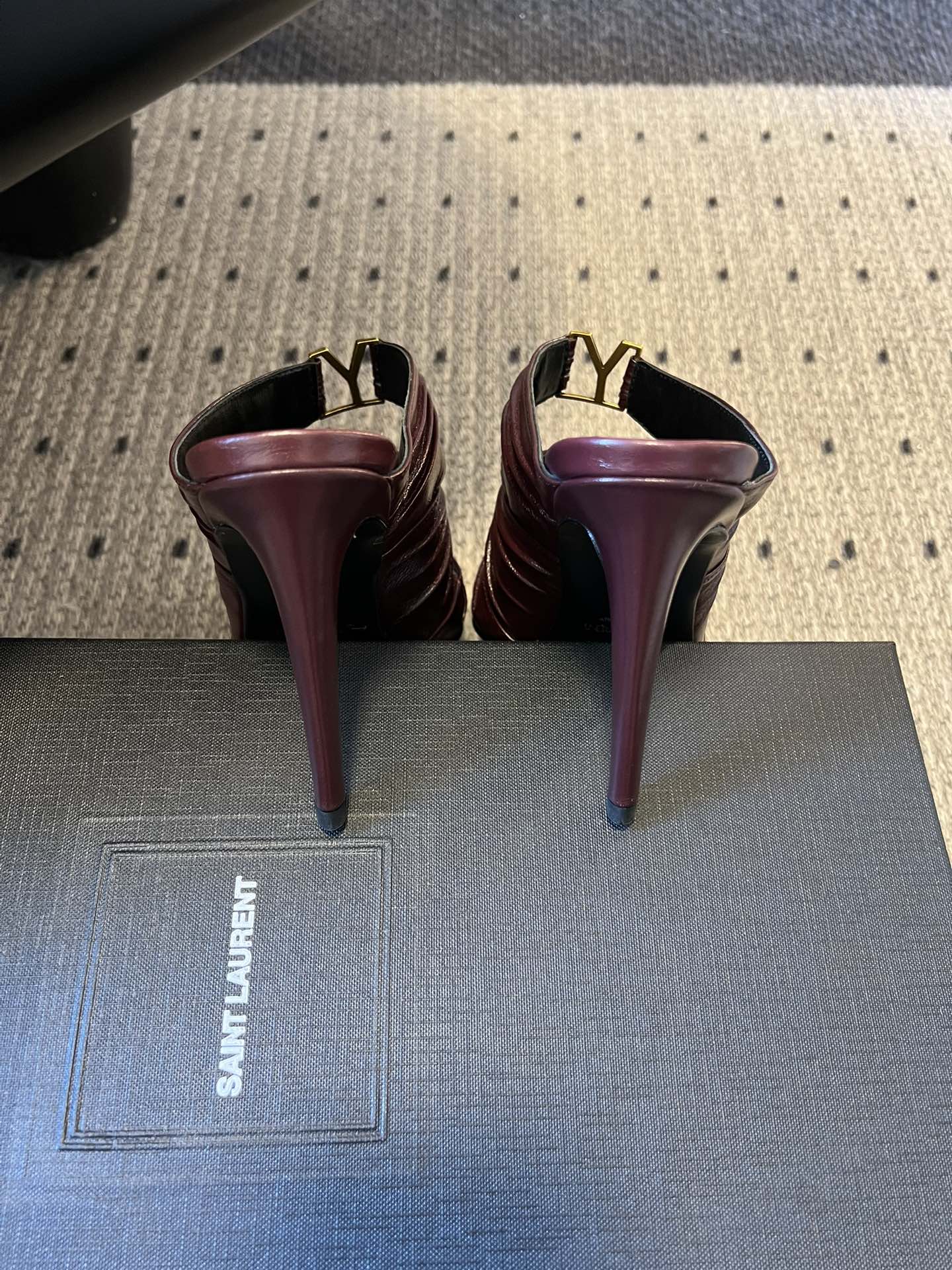 YSL 26S HEELED SANDALS 100 MM IN DARK BROWN LAMBSKIN