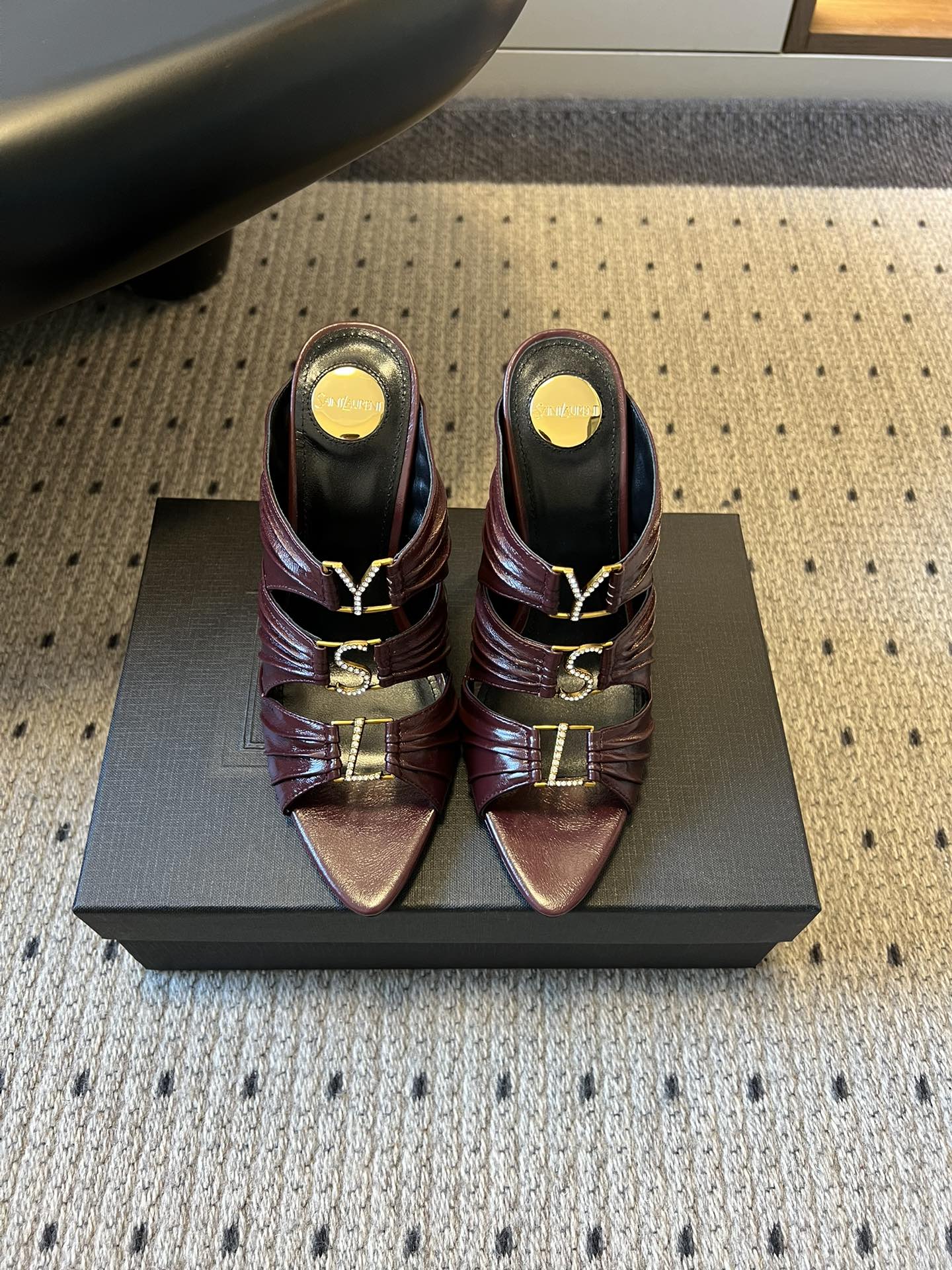 YSL 26S HEELED SANDALS 100 MM IN DARK BROWN LAMBSKIN