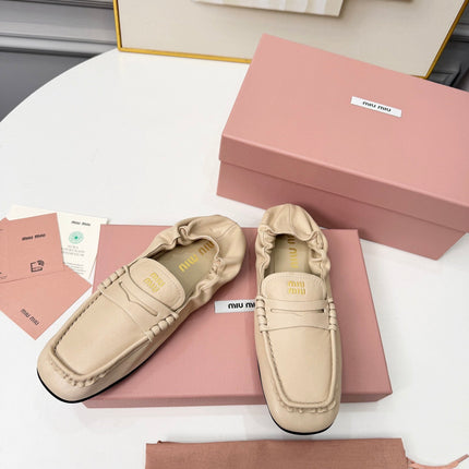 MIUMIU 26S RUCHES LOAFERS IN BEIGE LAMBSKIN
