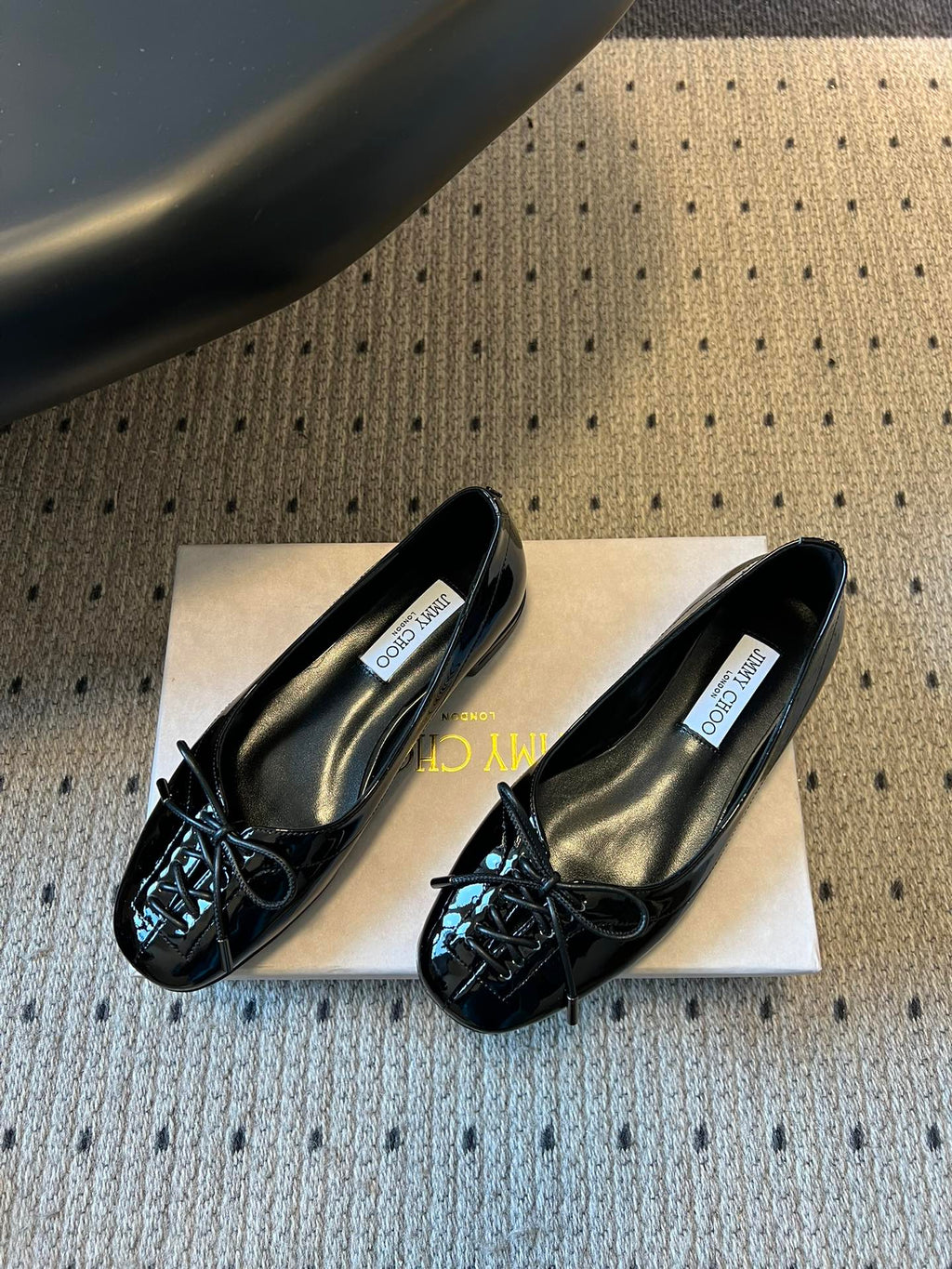 JIMMY CHOO 26S CLASSIC BALLET FLATS IN BLACK PATENT CALFSKIN
