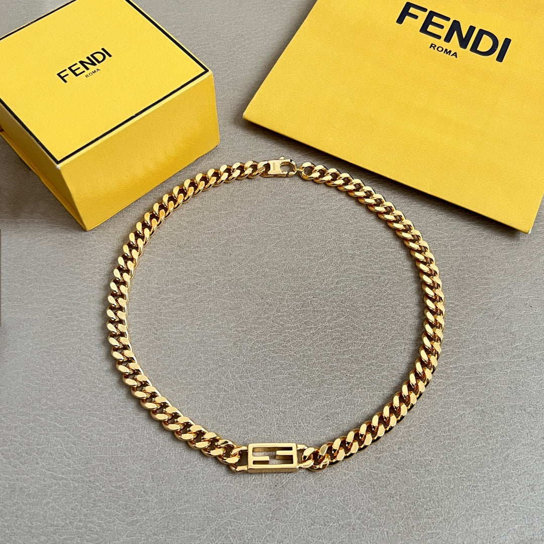 FENDI 26S CHAIN NECKLACE IN GOLD TONE METAL 626833