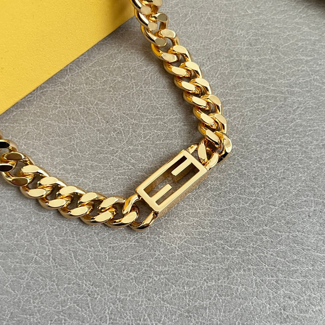 FENDI 26S CHAIN NECKLACE IN GOLD TONE METAL 626833