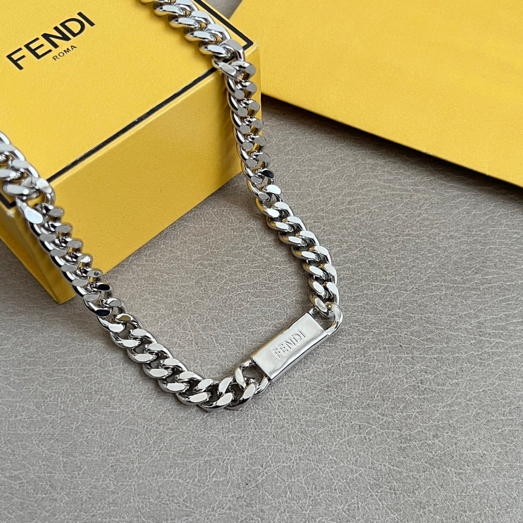 FENDI 26S CHAIN NECKLACE IN SILVER TONE METAL 626929