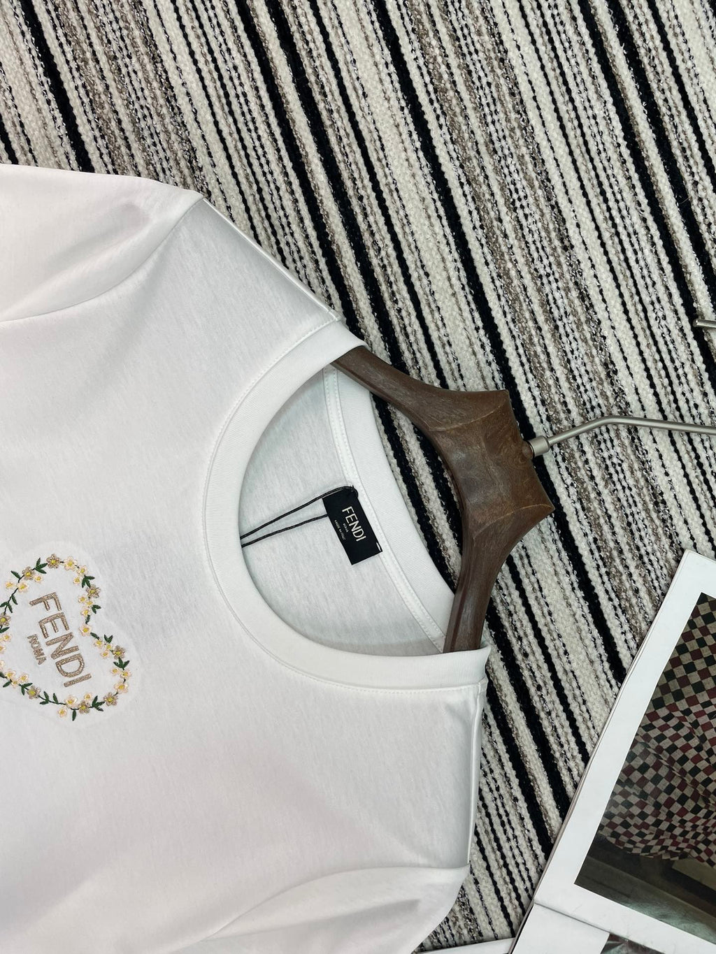 FENDI 26S SHORT SLEEVE T-SHIRT 201