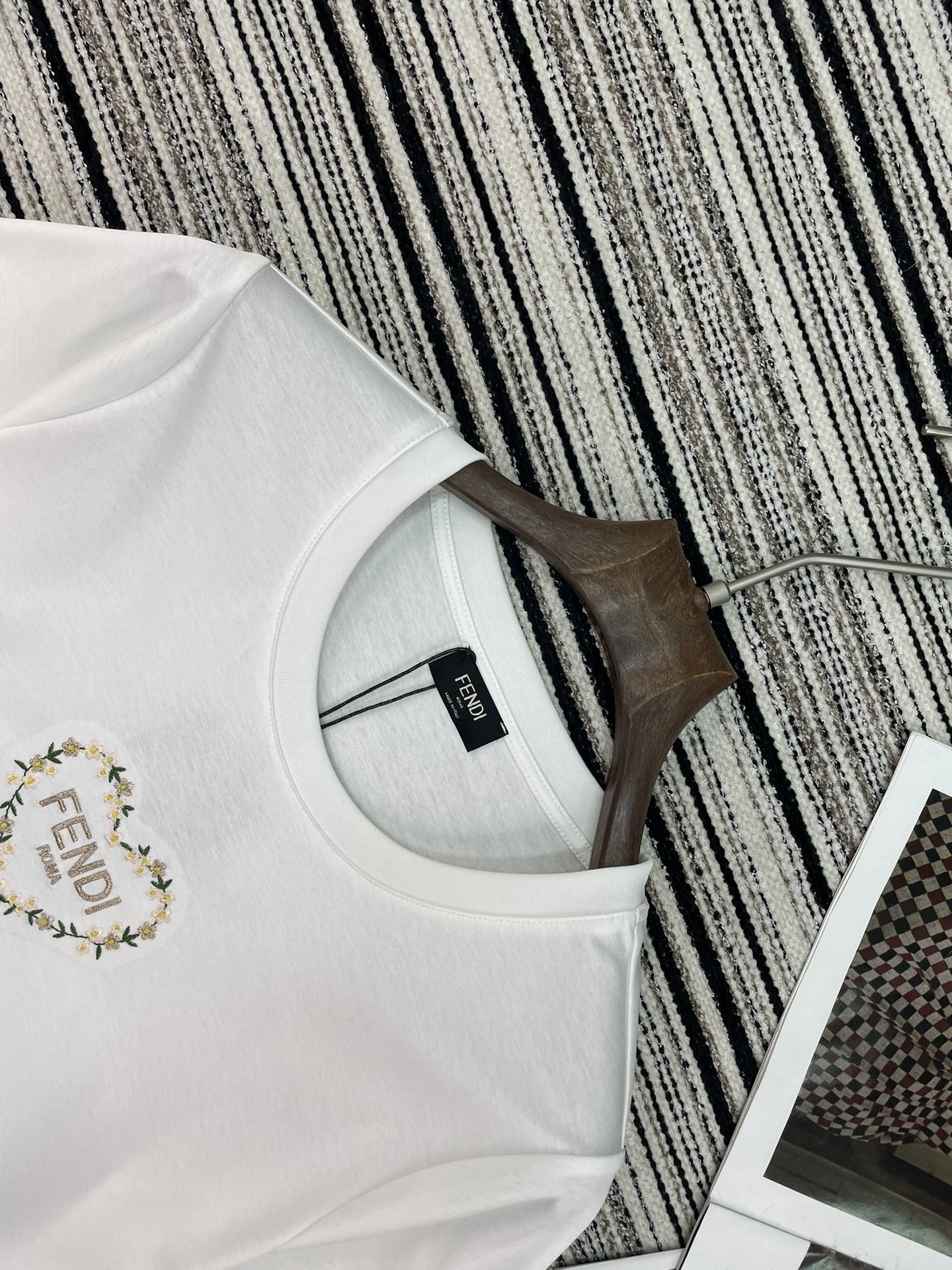 FENDI 26S SHORT SLEEVE T-SHIRT 201