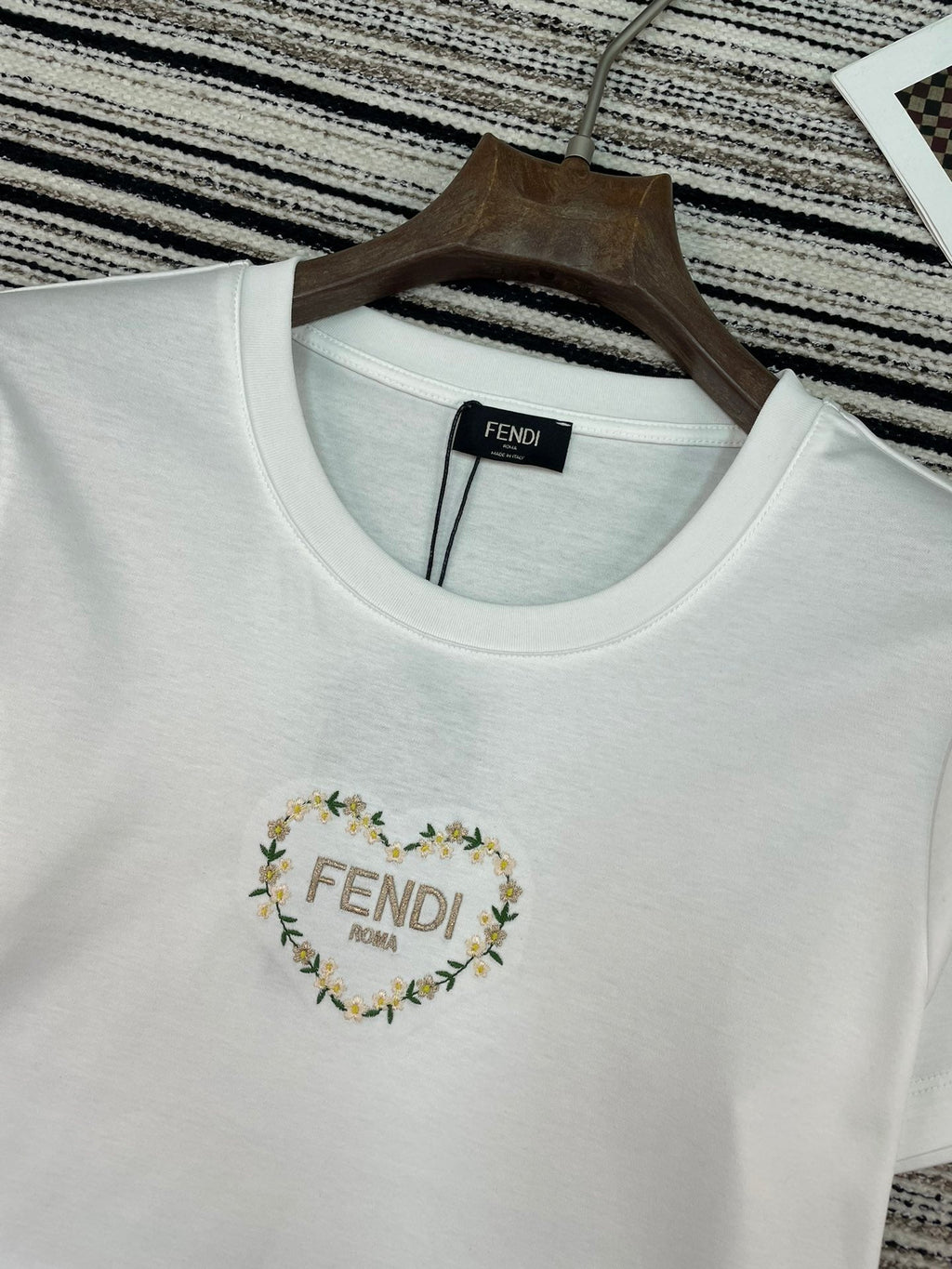 FENDI 26S SHORT SLEEVE T-SHIRT 201