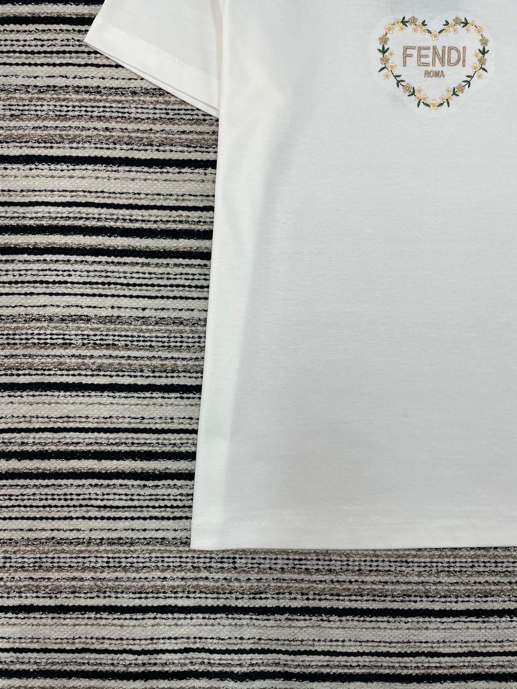 FENDI 26S SHORT SLEEVE T-SHIRT 201