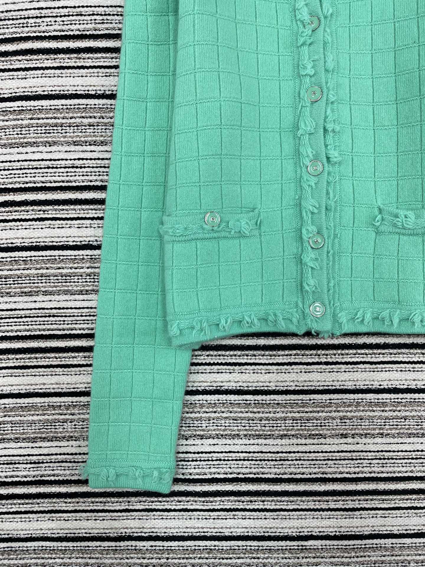 CHANEL 26S CARDIGAN 939
