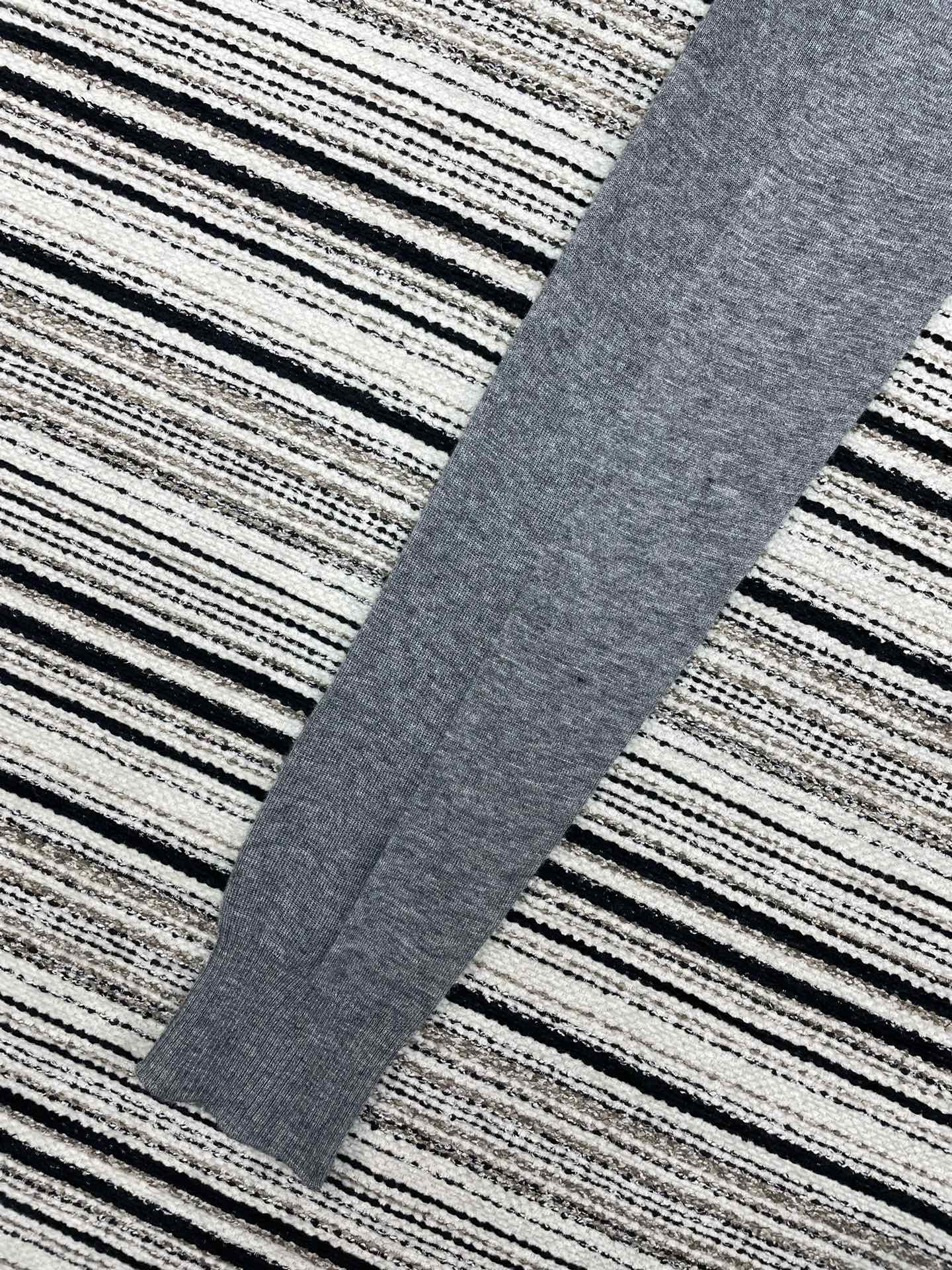 CHANEL 26S SWEATER 952