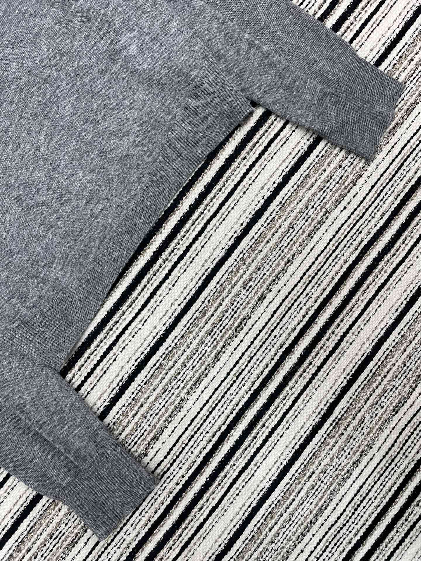 CHANEL 26S SWEATER 952