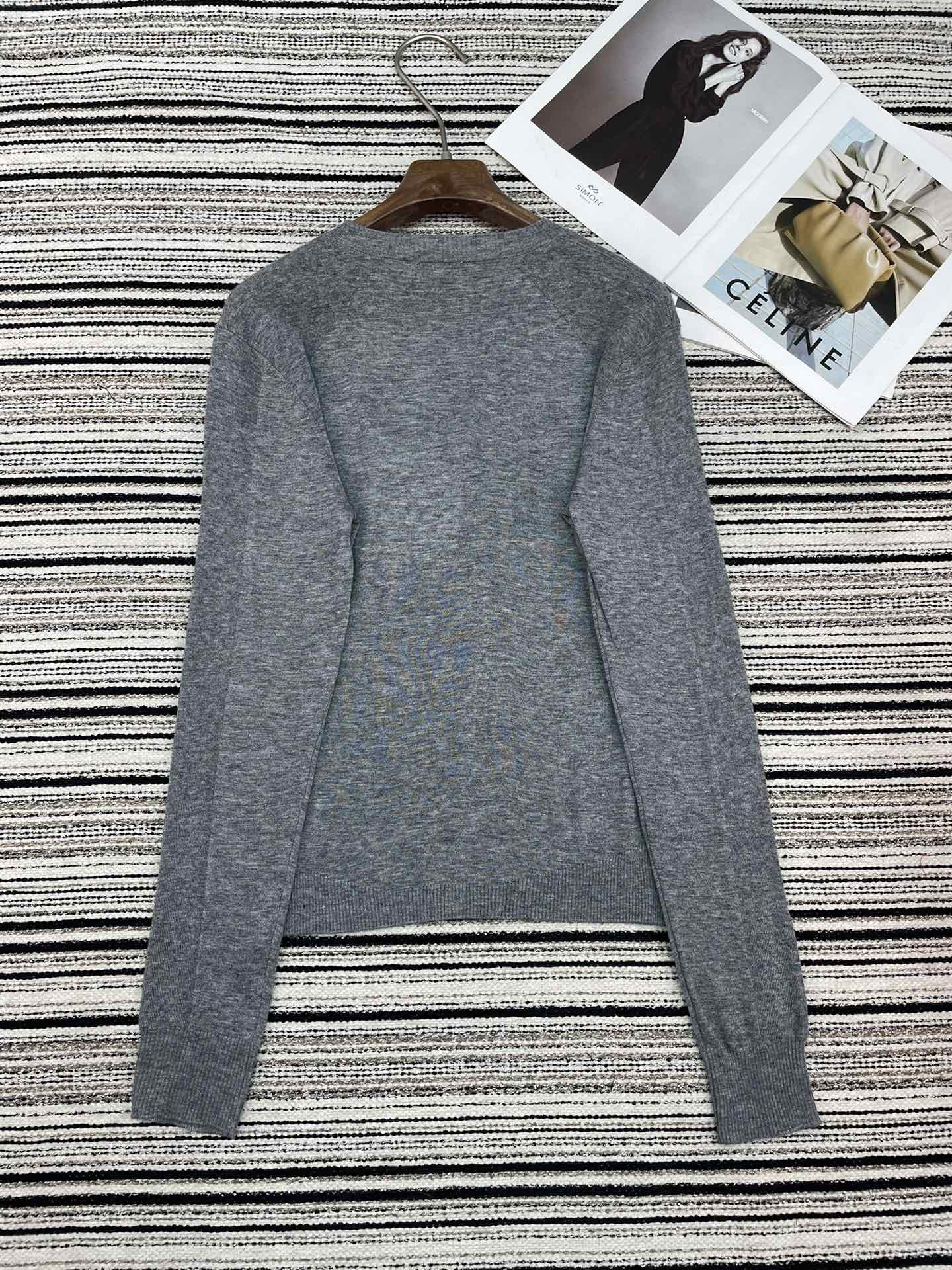 CHANEL 26S SWEATER 952