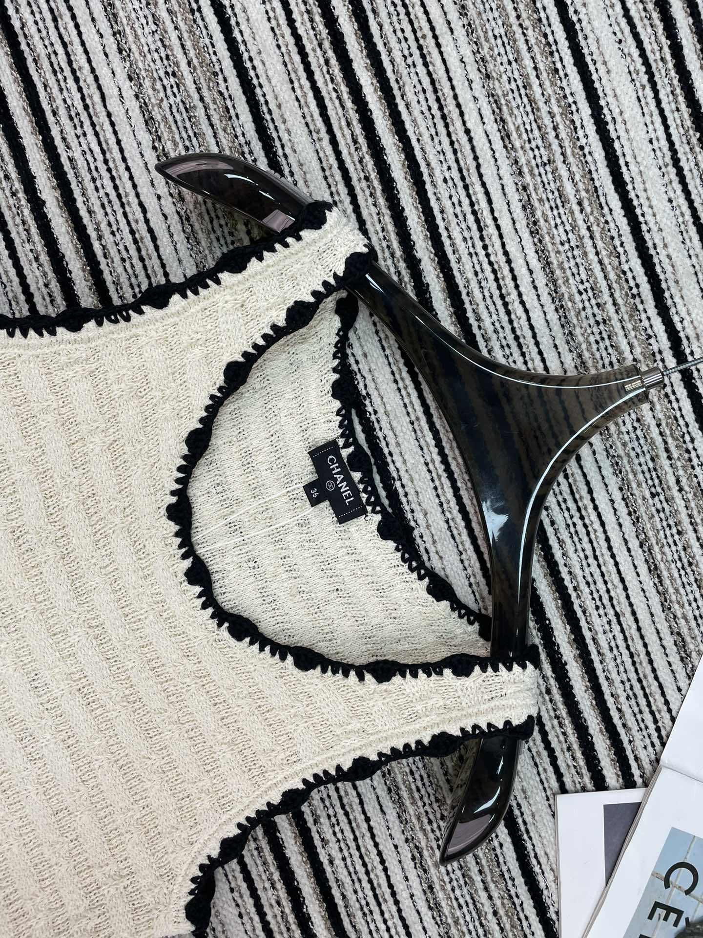 CHANEL 26S KNIT TANK TOP 954