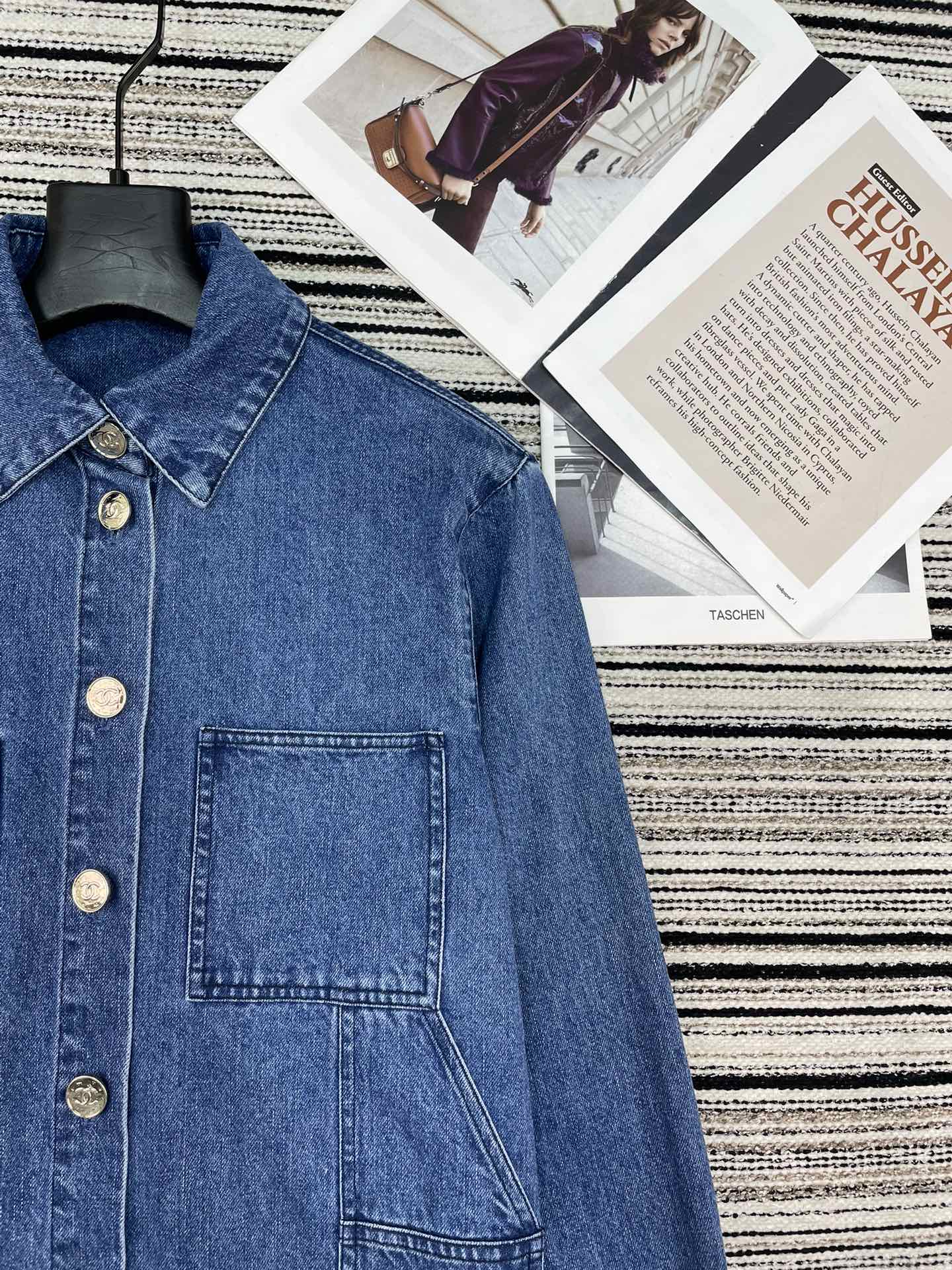 CHANEL 26S DENIM SHIRT 943