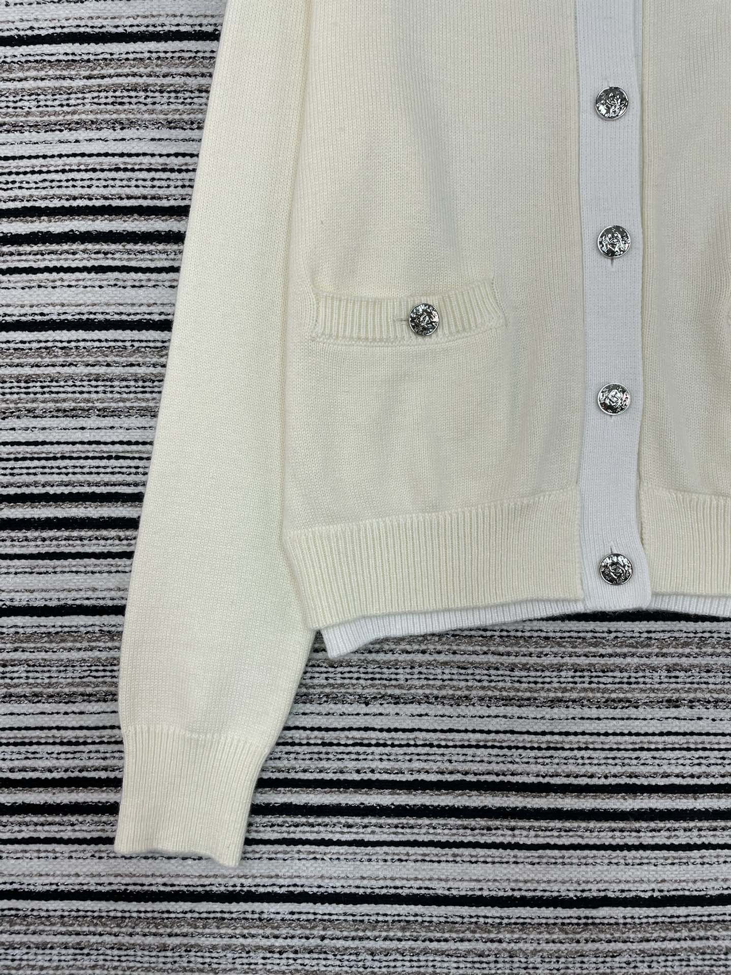 CHANEL 26S CARDIGAN 946