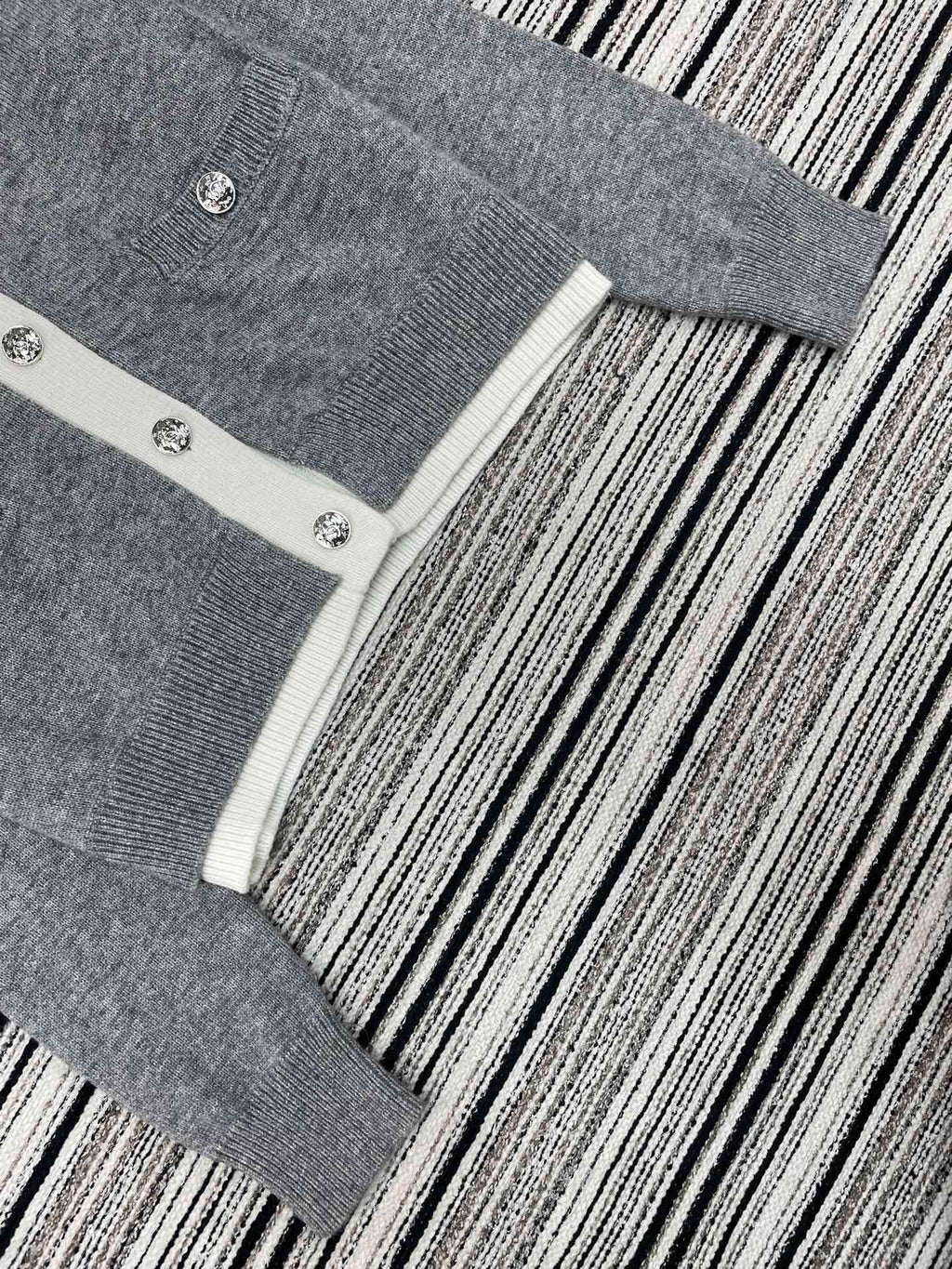 CHANEL 26S CARDIGAN 945