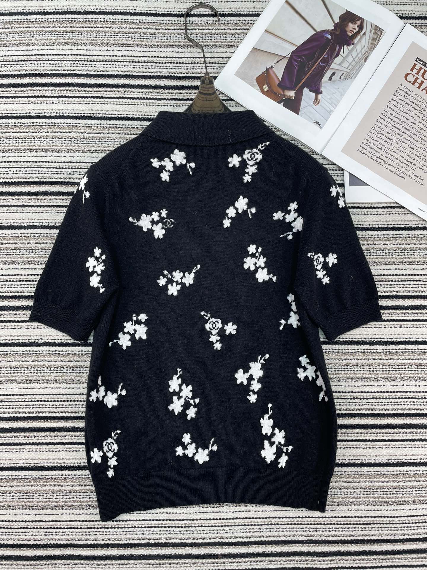 CHANEL 26S SHORT-SLEEVE KNIT TOP 951