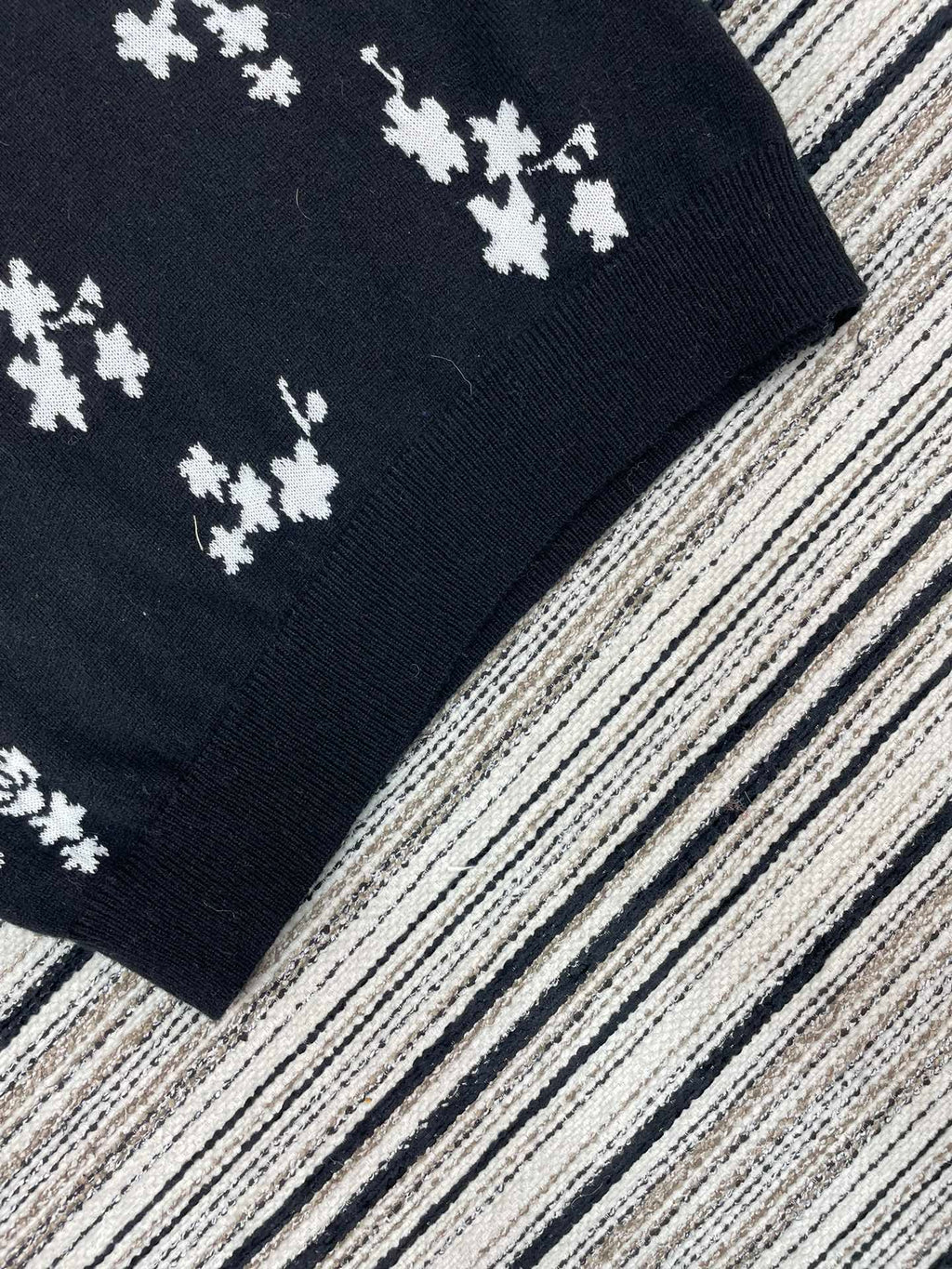 CHANEL 26S SHORT-SLEEVE KNIT TOP 951