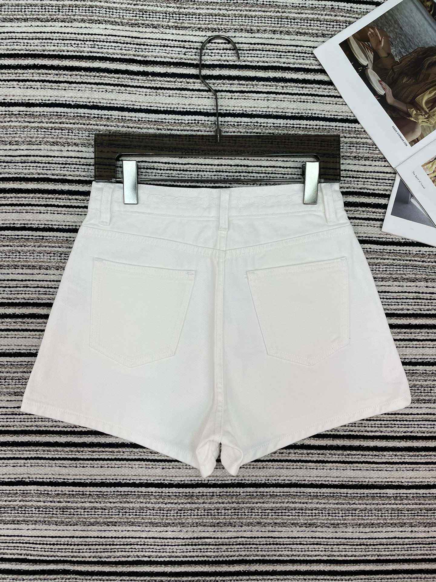 CHANEL 26S DENIM SHORTS 894