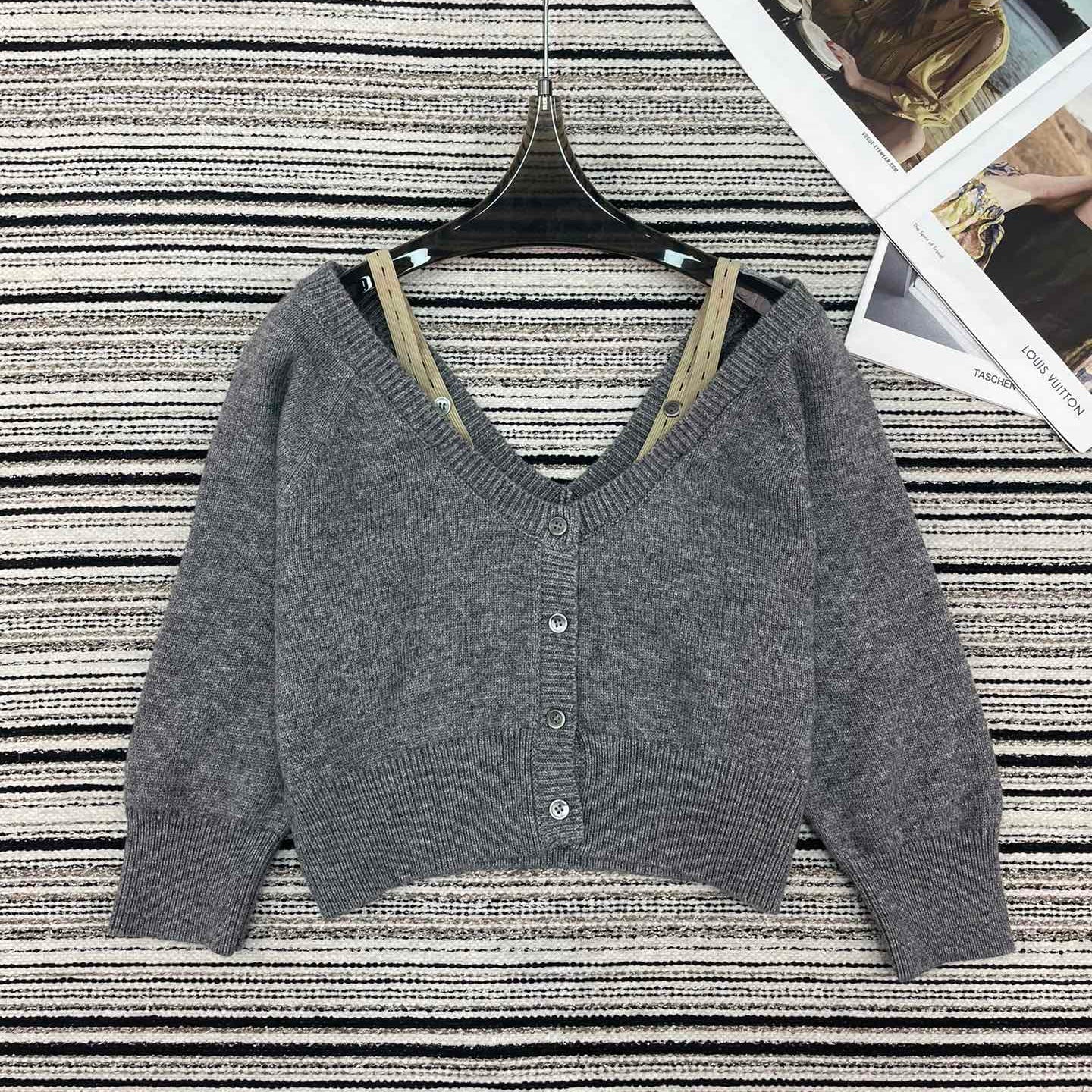 MIUMIU 26S KNIT SHORT SLEEVED T-SHIRT 943