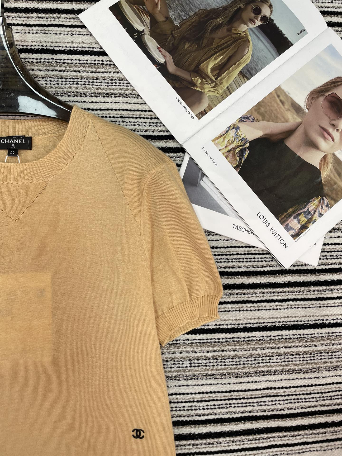 CHANEL 26S SHORT-SLEEVE KNIT TOP 896