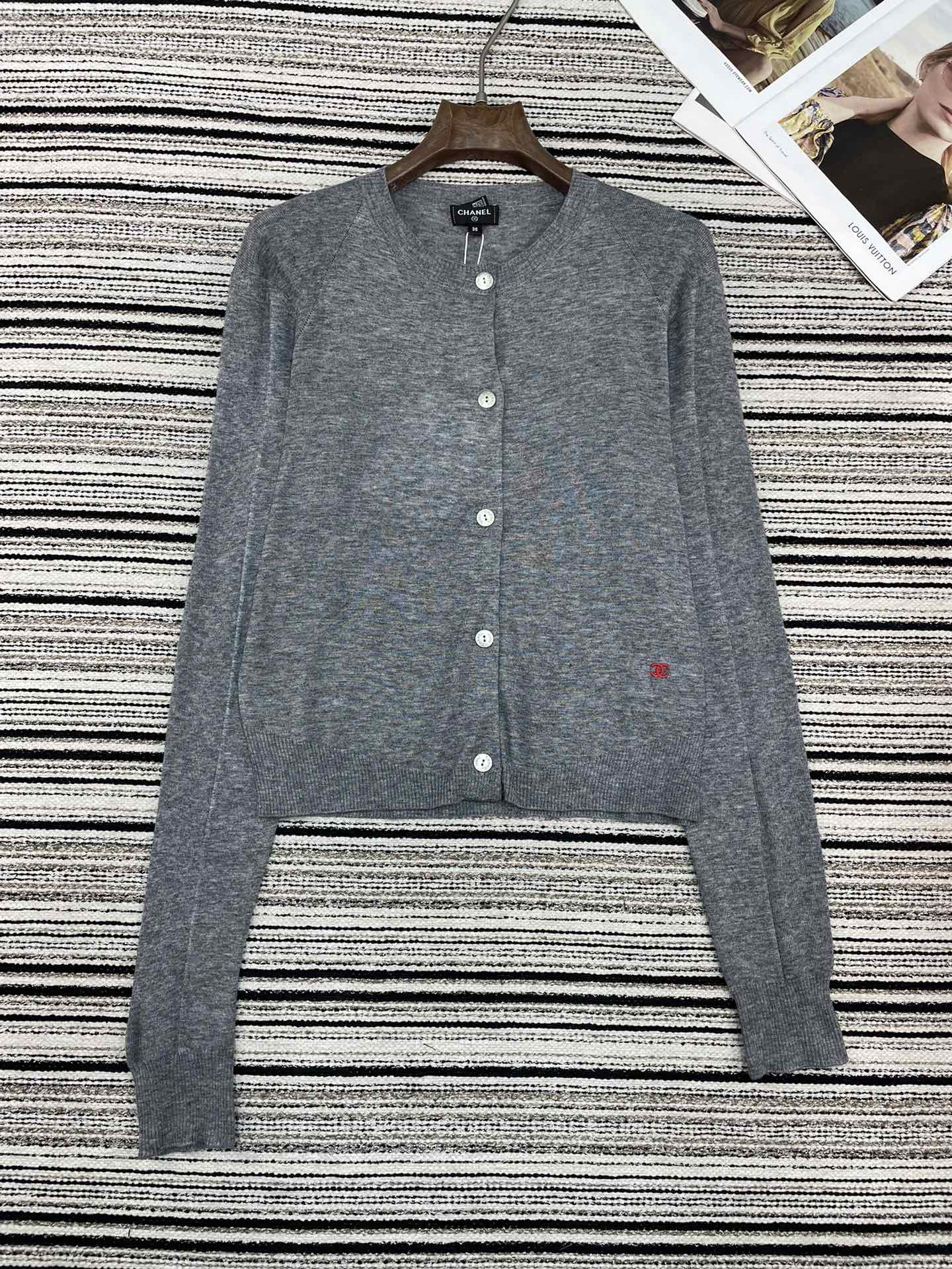 CHANEL 26S CARDIGAN 898
