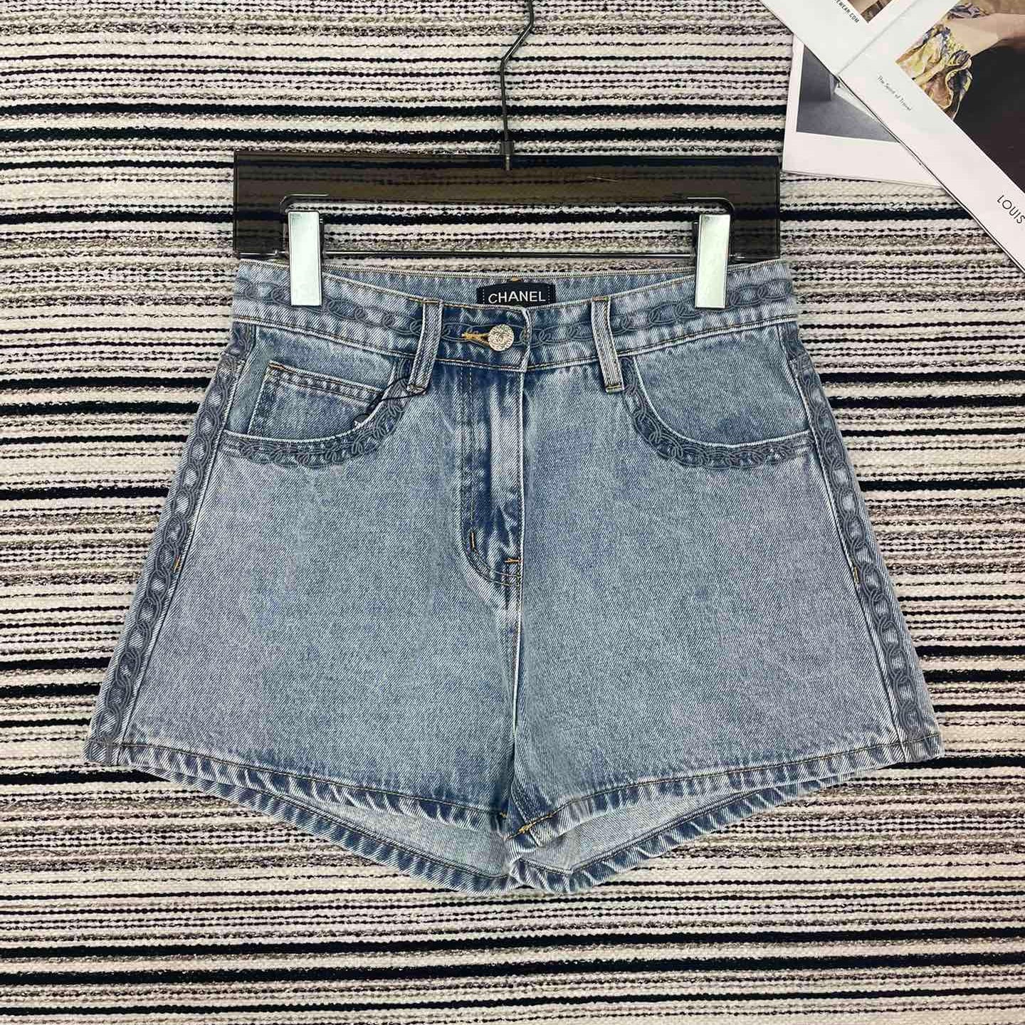 CHANEL 26S SHORTS 900