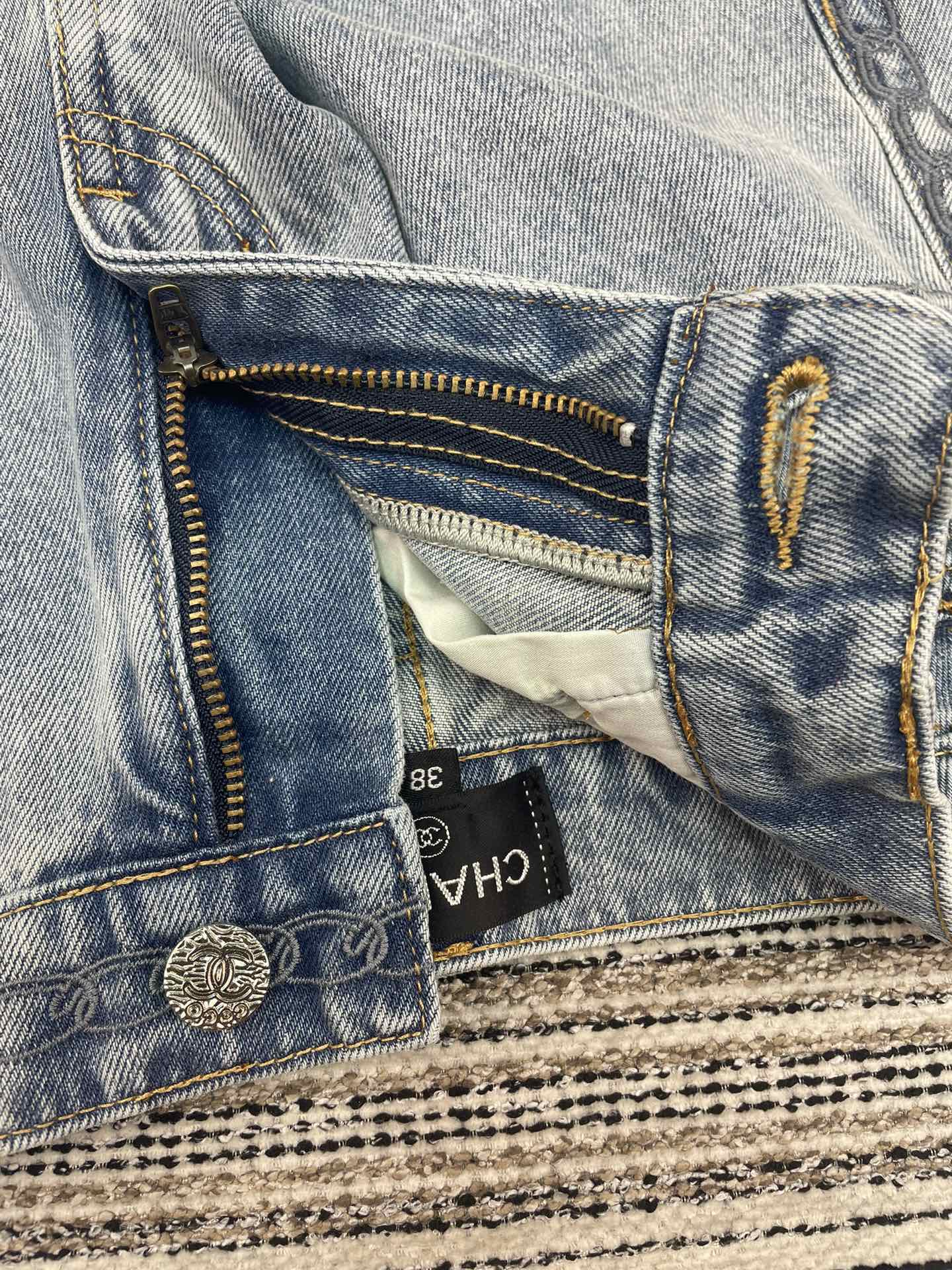 CHANEL 26S SHORTS 900
