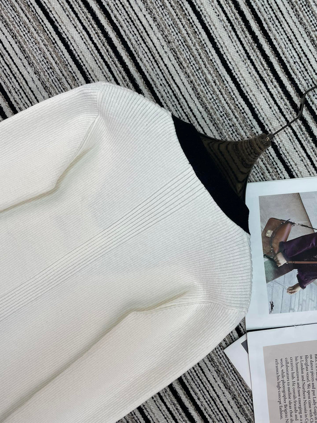 CHANEL 26S CARDIGAN 909
