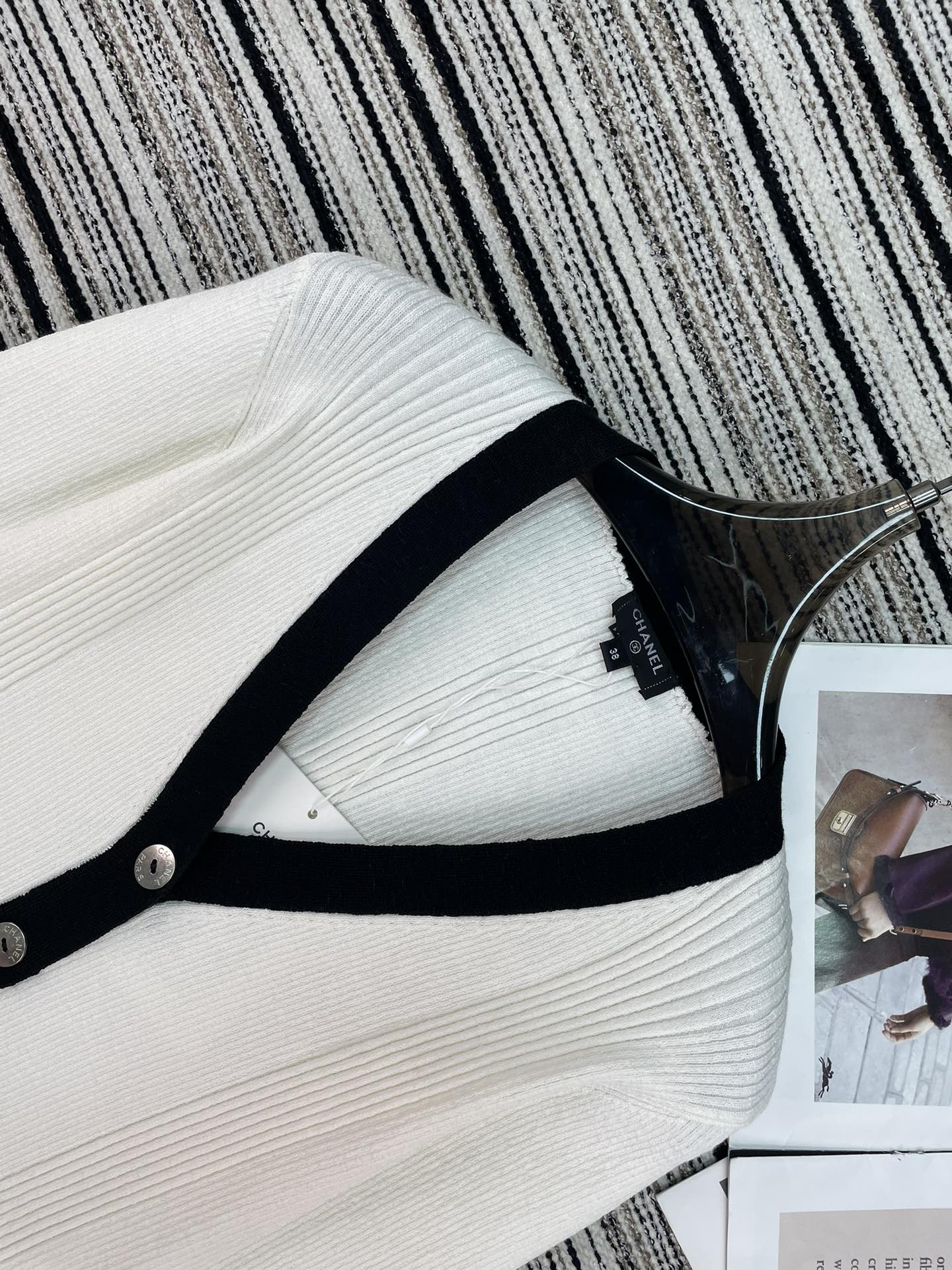 CHANEL 26S CARDIGAN 909