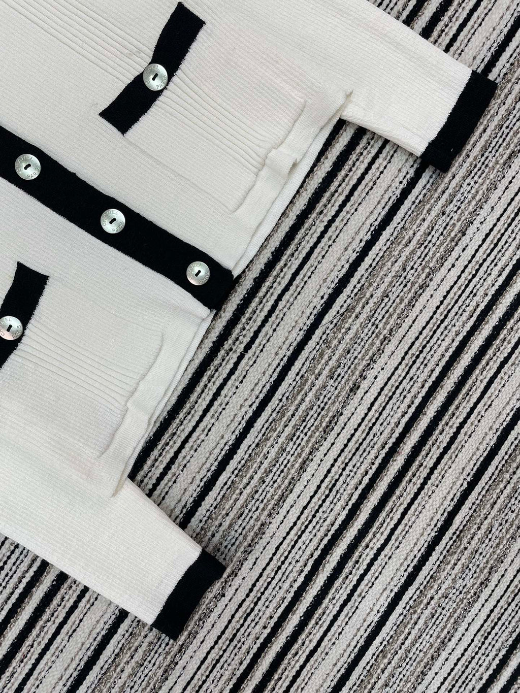 CHANEL 26S CARDIGAN 909