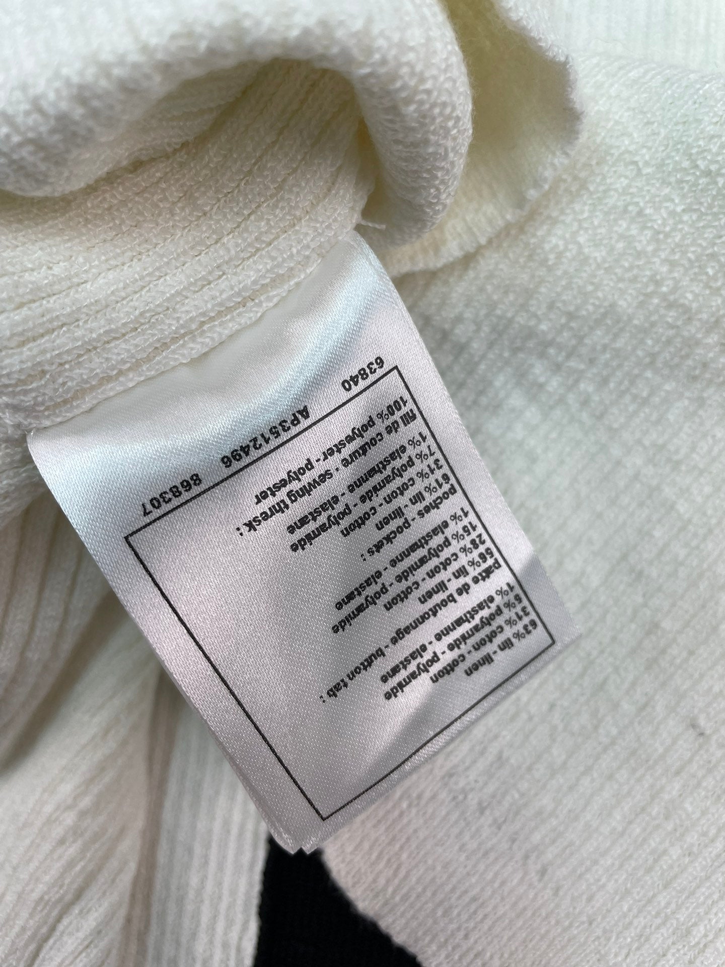CHANEL 26S CARDIGAN 909