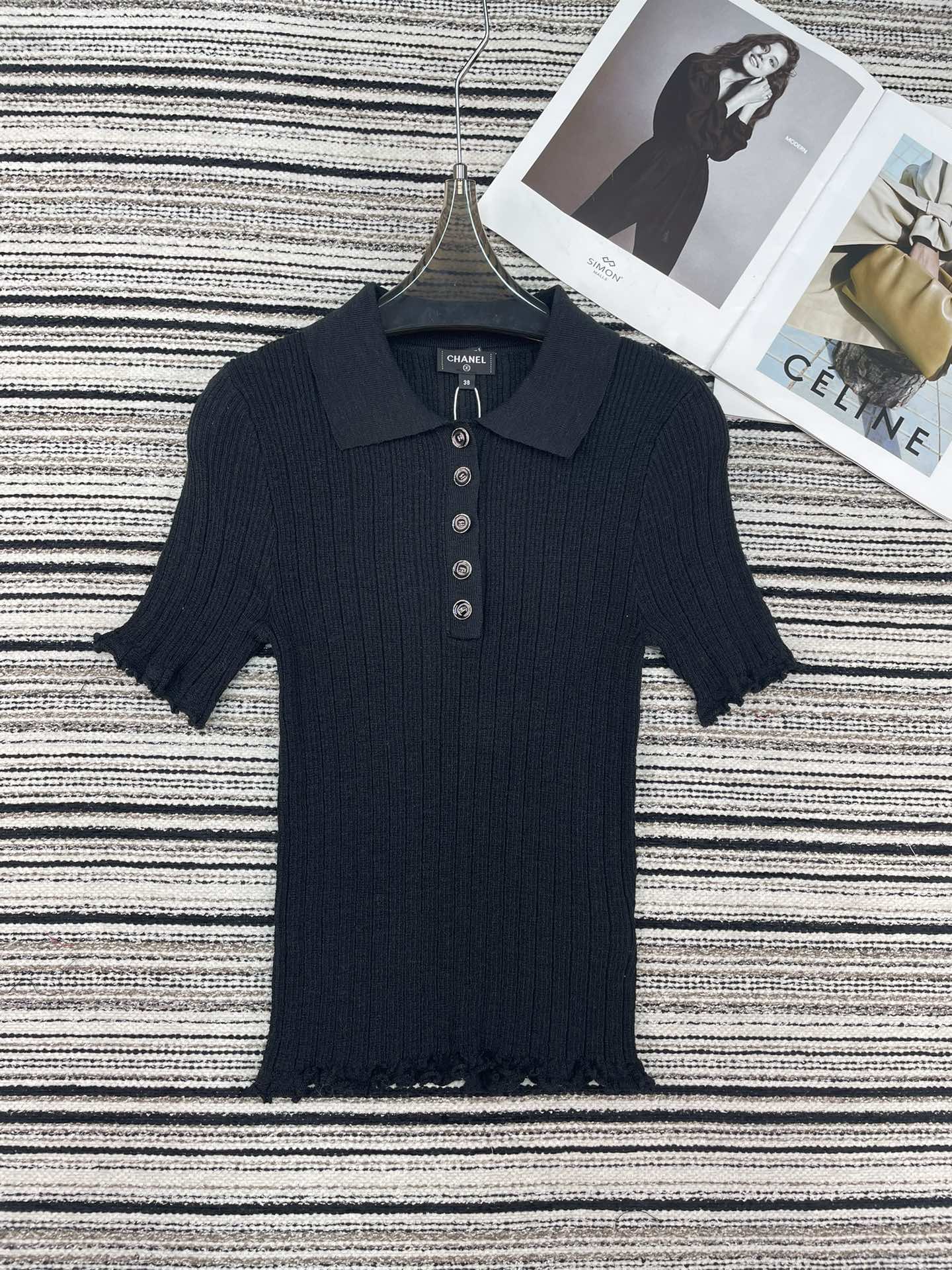 CHANEL 26S SHORT-SLEEVE POLO KNIT TOP 912