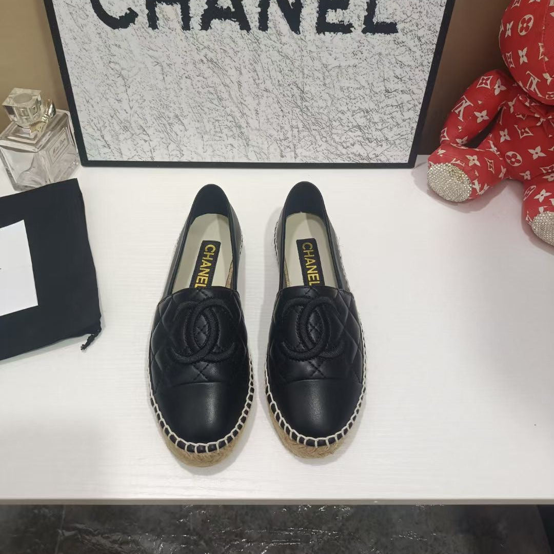CHANEL 26S ESPADRILLE LOAFERS IN BLACK CALFSKIN WITH ROPE SOLE