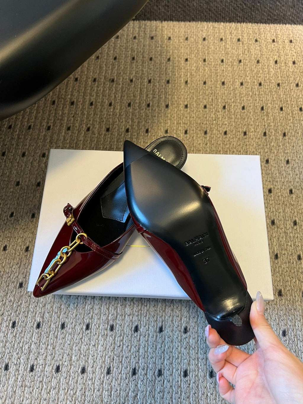 BALMAIN 26S GOLD CHAIN HIGH HEEL MULES 45 MM IN DARK RED PATENT CALFSKIN